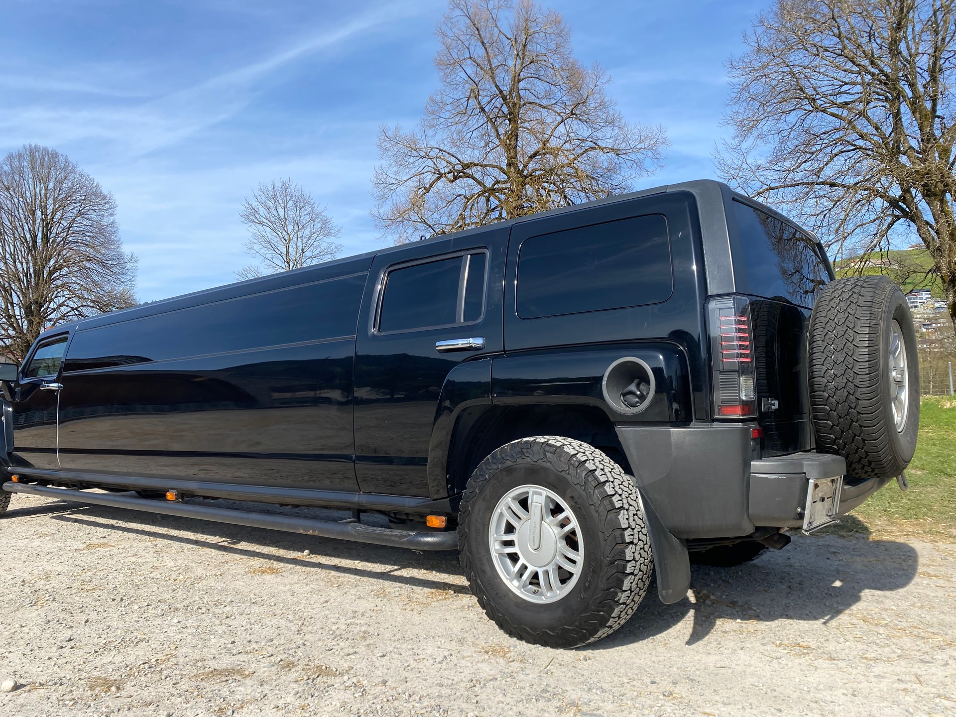 HUMMER Stretchlimousine-image-2
