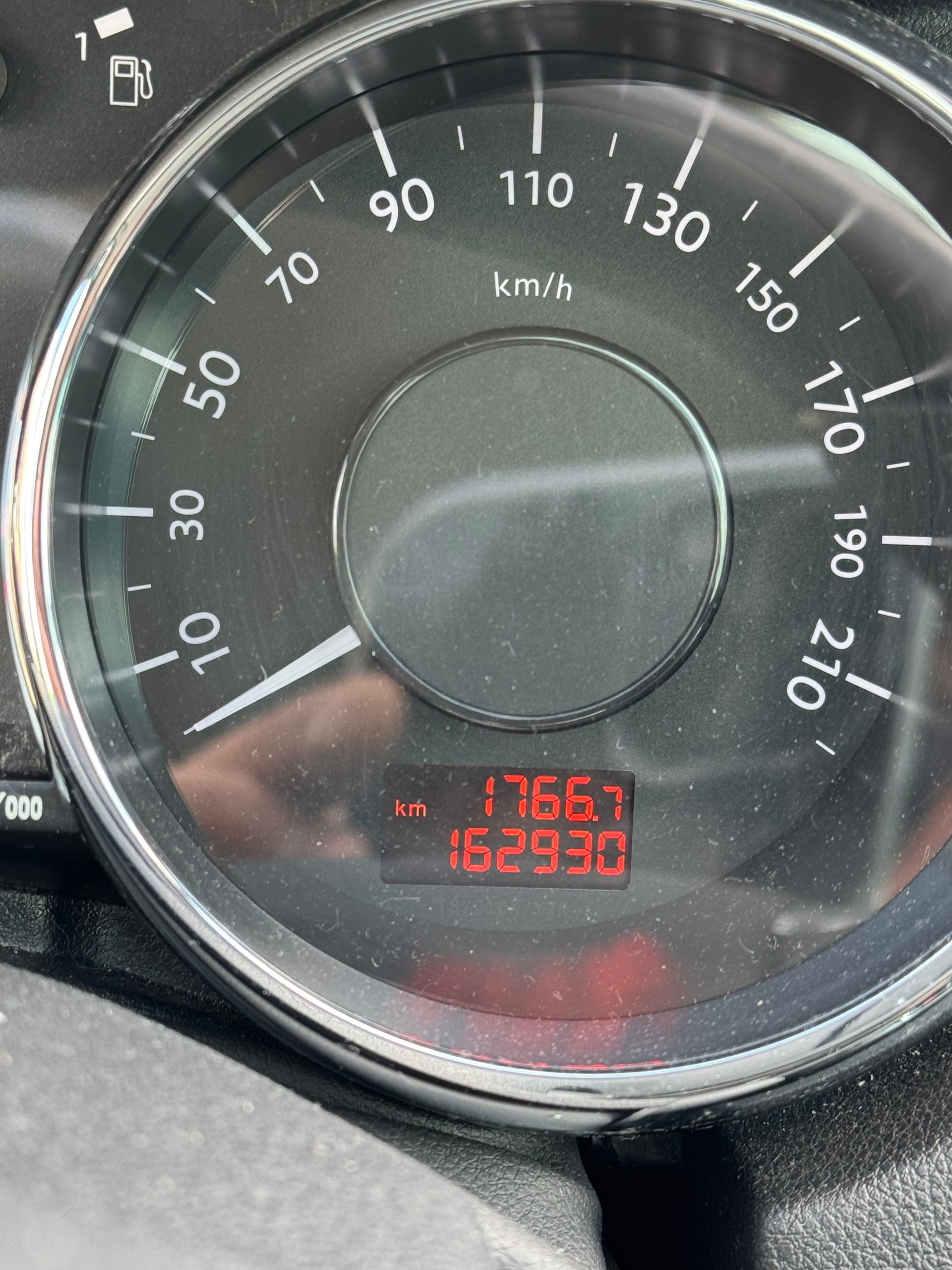 PEUGEOT 5008 1.6 16V T Active-image-8