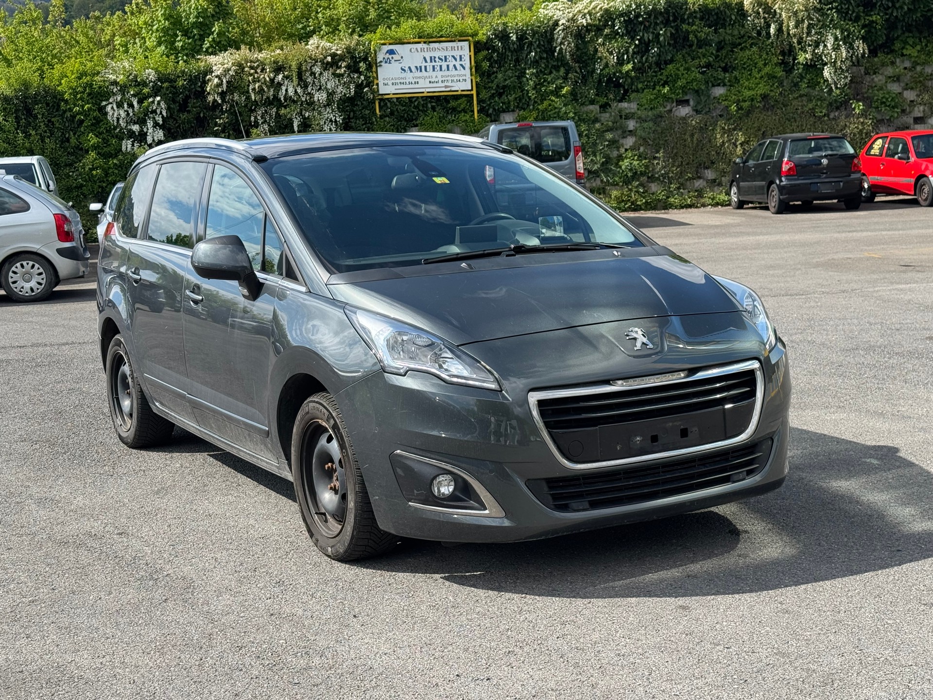 PEUGEOT 5008 1.6 16V T Active-image-2