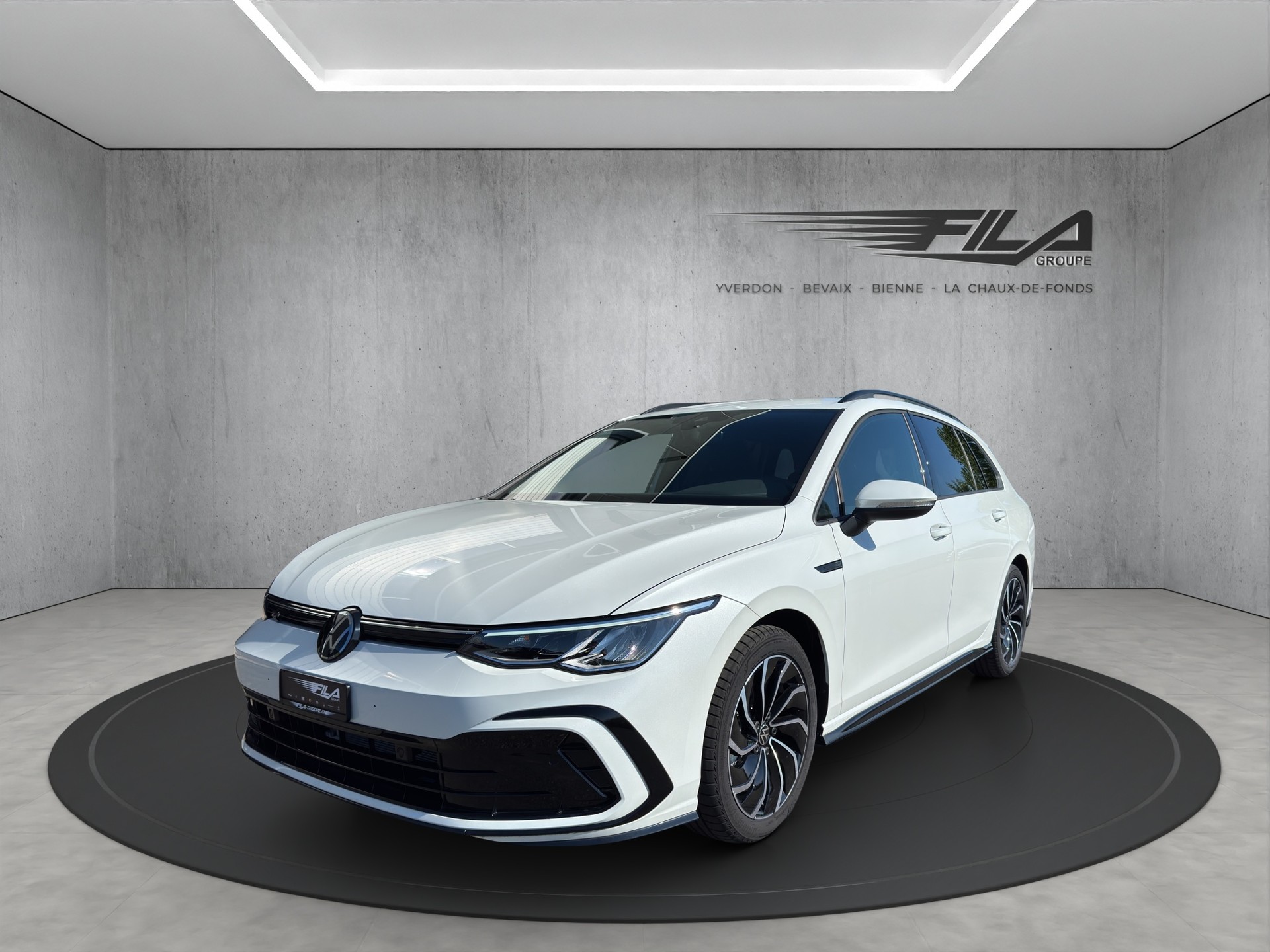 VW GOLF VIII Variant 1.5 eT-image-0