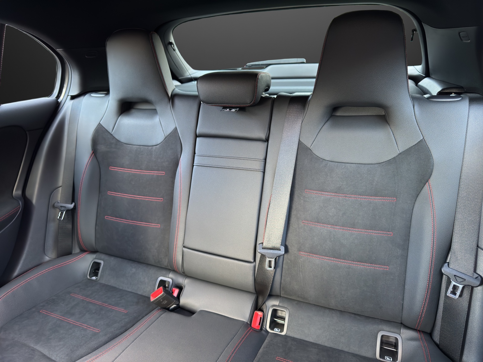 MERCEDES-BENZ A 250 e EQ Star 8G-DCT-image-14