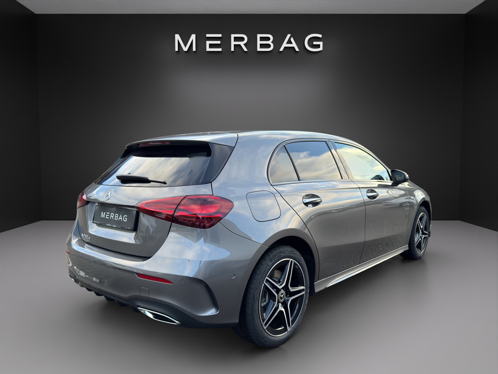 MERCEDES-BENZ A 250 e EQ Star 8G-DCT-image-4