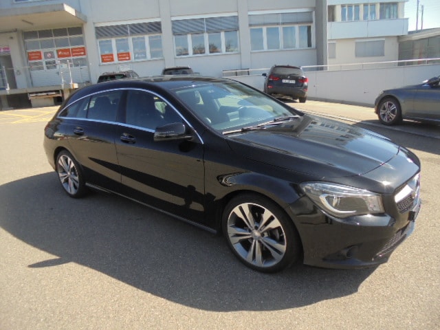 MERCEDES-BENZ CLA Shooting Brake 200 CDI Urban-image-10