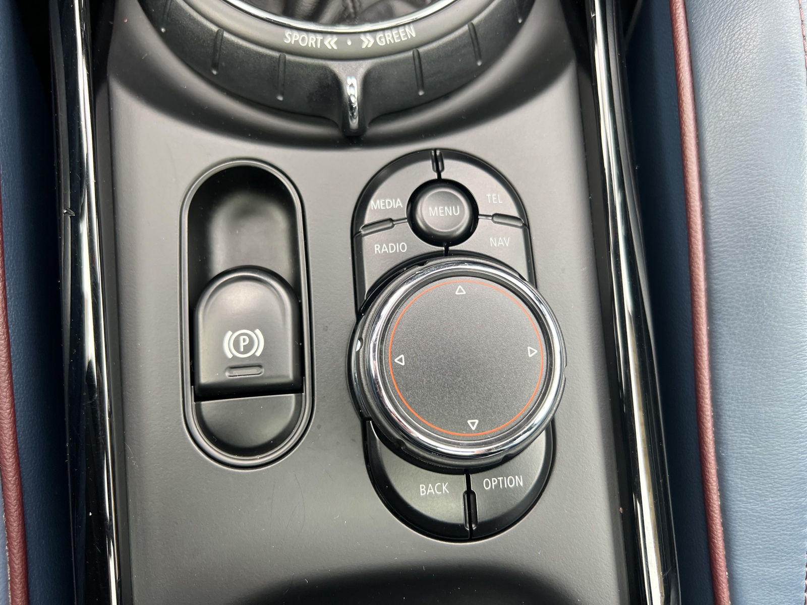 MINI Clubman Cooper SD Steptronic-image-21