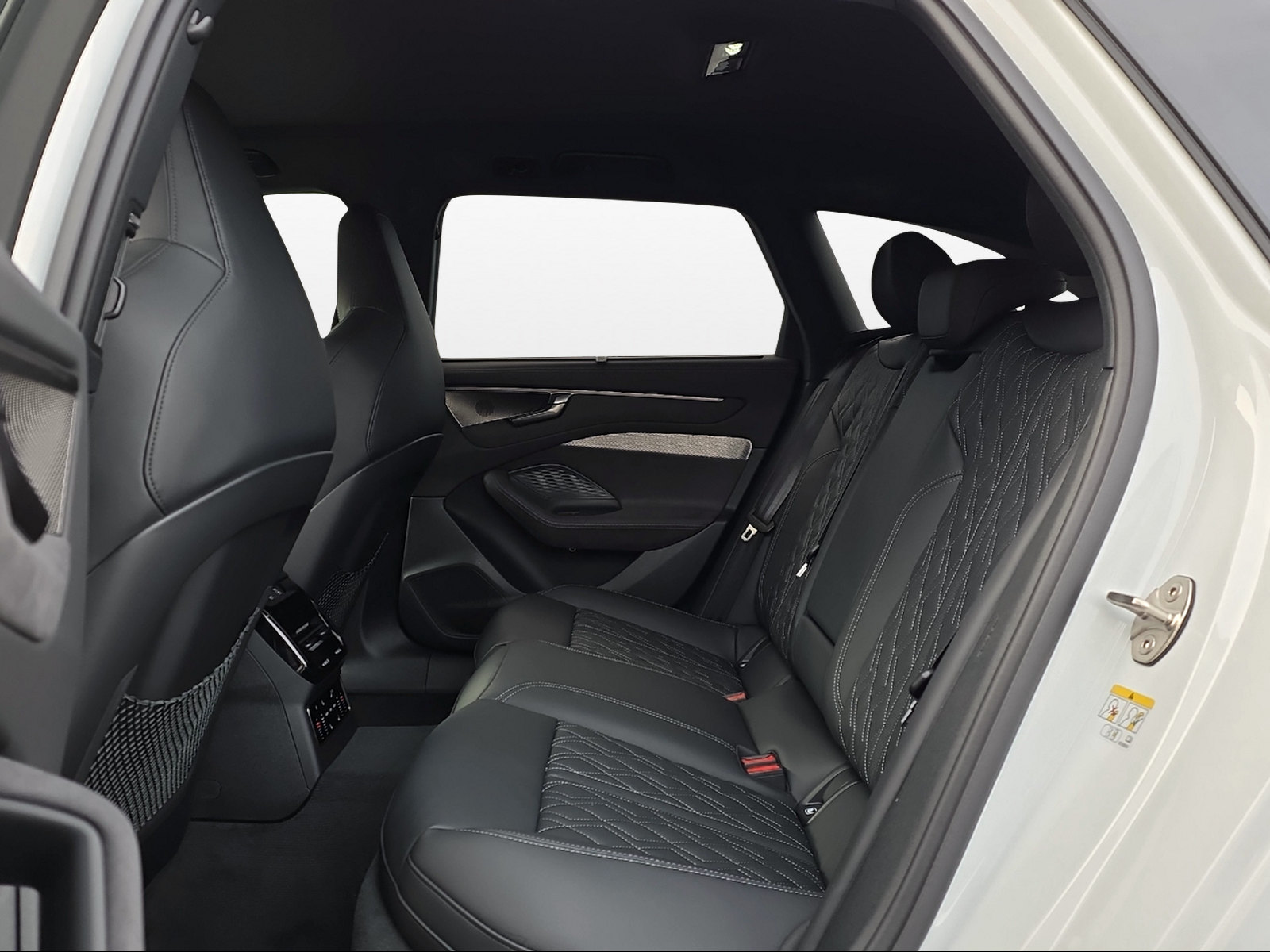 AUDI A6 Avant e-hybrid quattro 270 kW S tronic-image-10