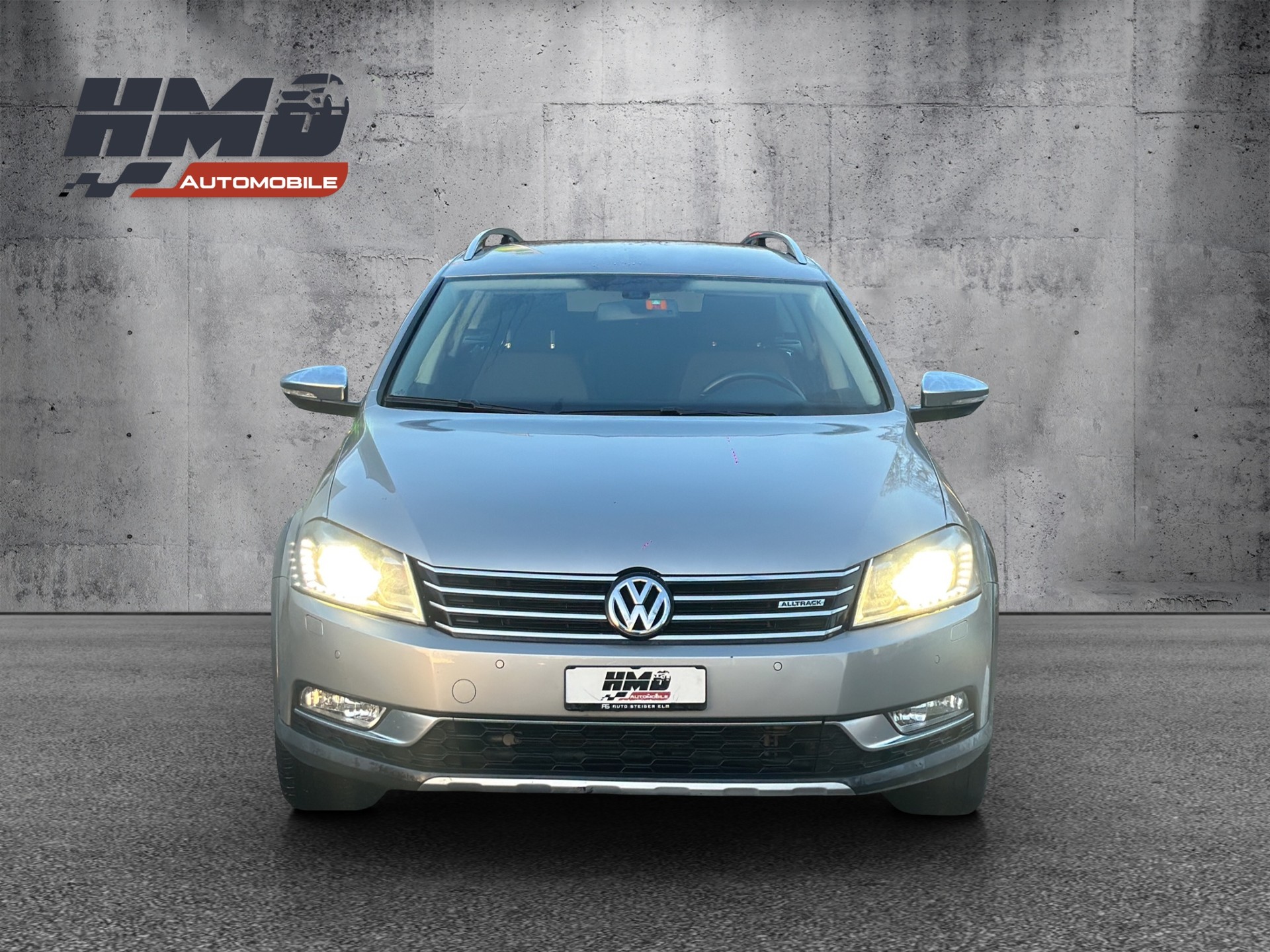 VW Passat Alltrack 2.0 TDI BMT 4Motion-image-1