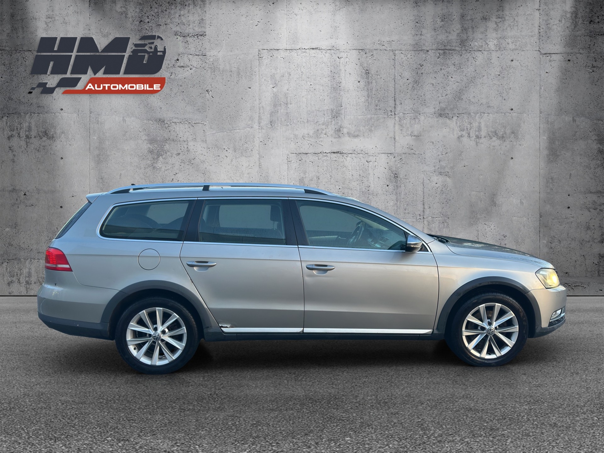 VW Passat Alltrack 2.0 TDI BMT 4Motion-image-6