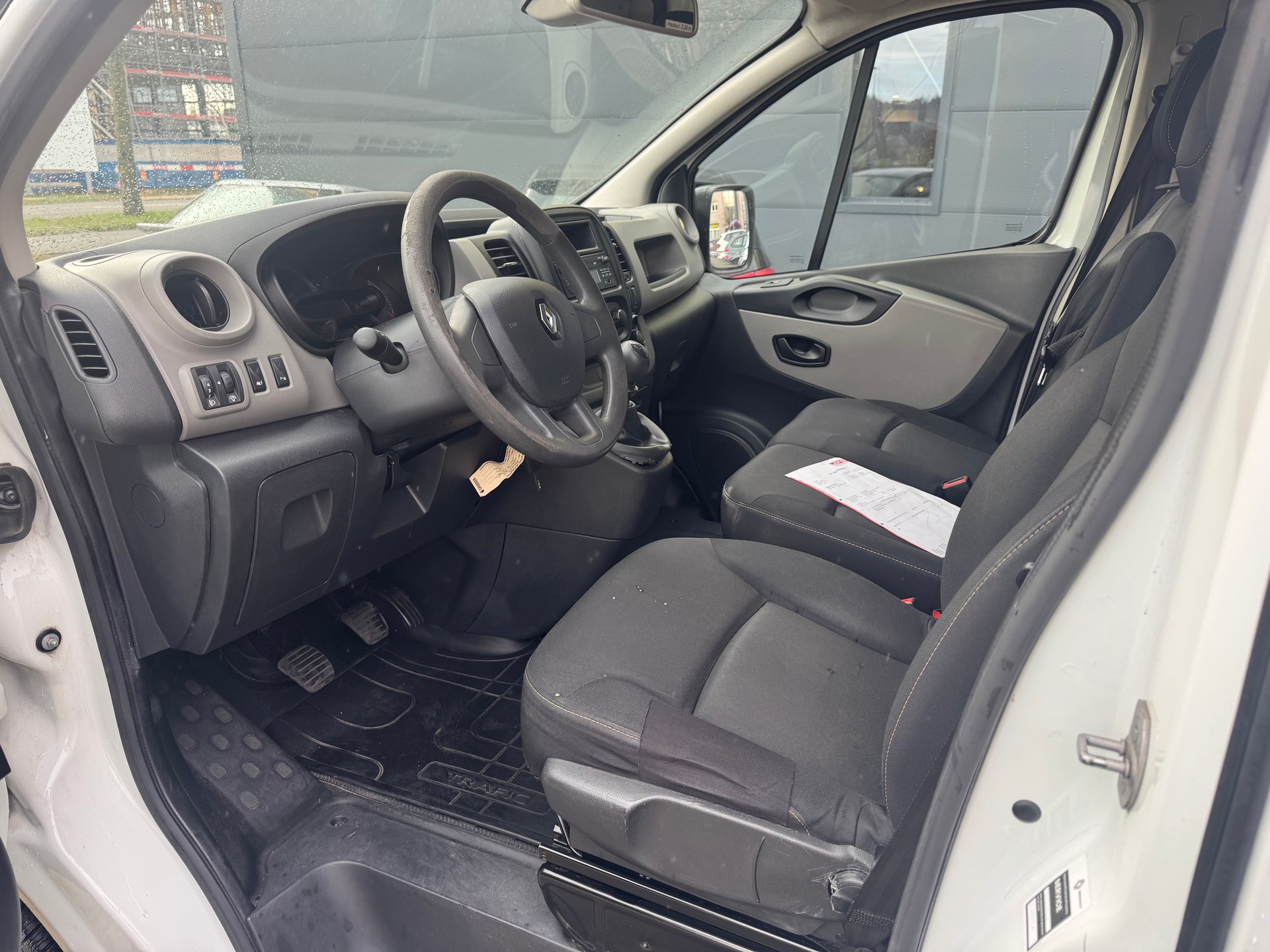 RENAULT Trafic 1.6 dCi 120 2.9t Acces L1H1-image-8
