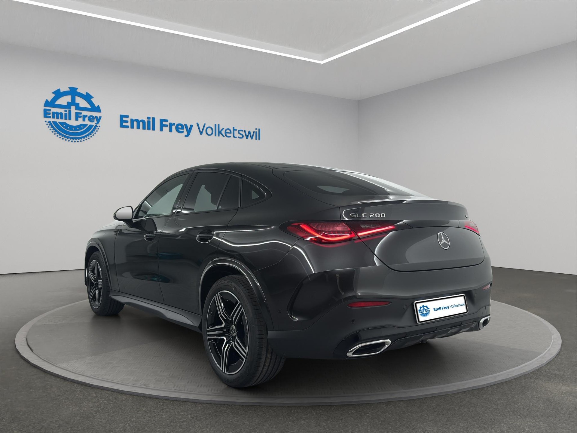 MERCEDES-BENZ GLC 200 AMG Line 4matic Coupé-image-2