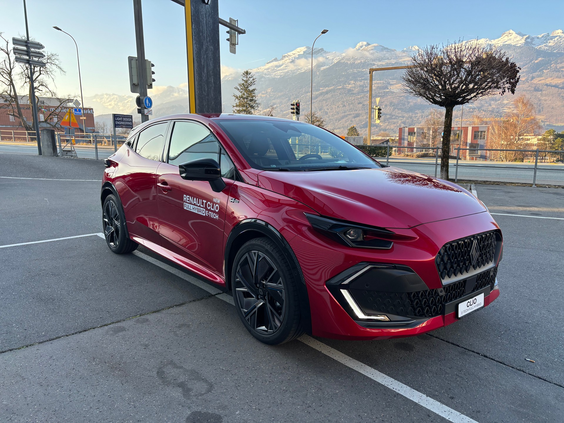 RENAULT Clio 1.8 E-Tech Esprit Alpine-image-1