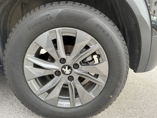 PEUGEOT 2008 1.2 PT All.Pack EAT8-image-3