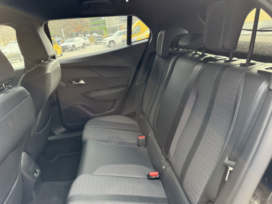 PEUGEOT 2008 1.2 PT All.Pack EAT8-image-4