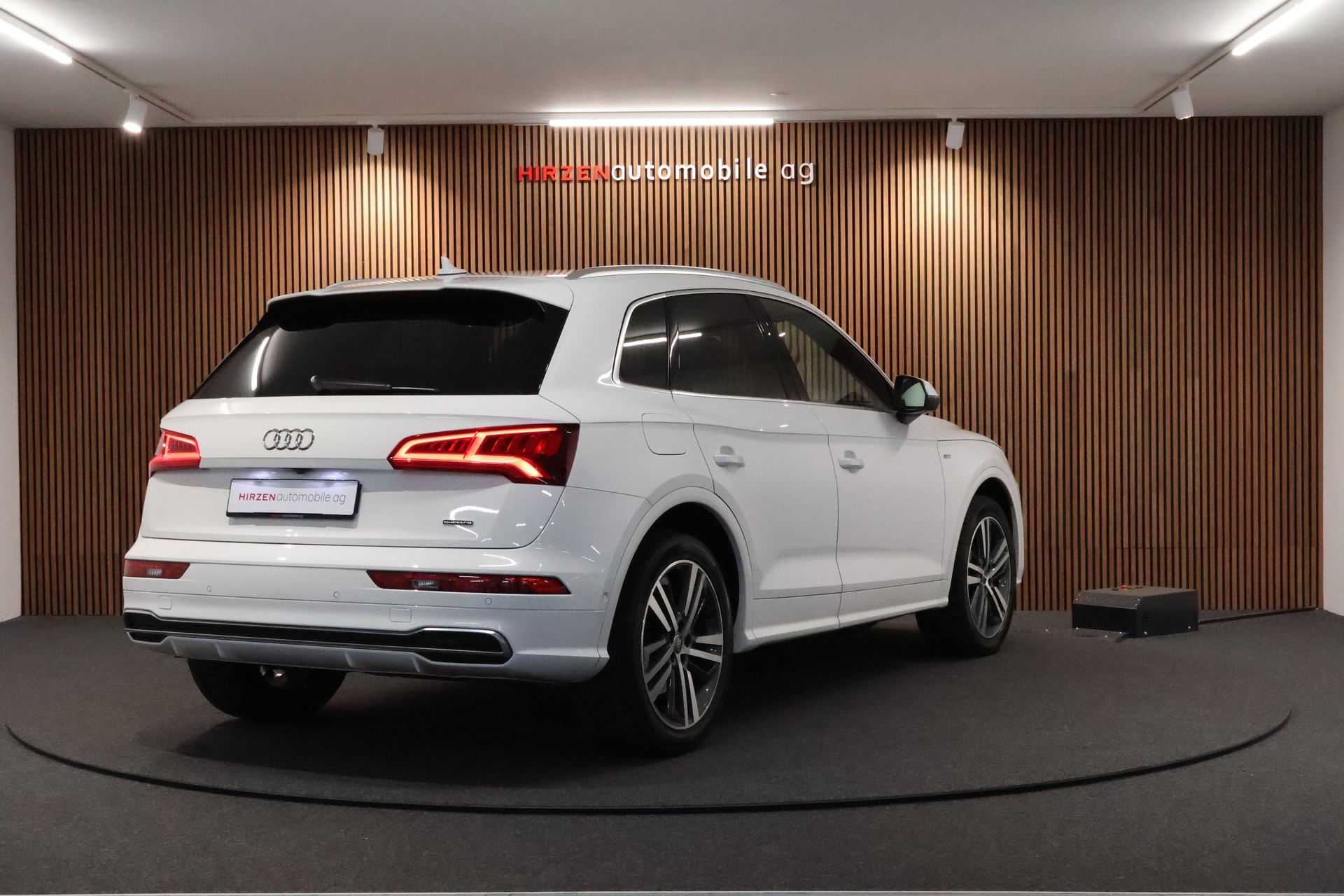 AUDI Q5 2.0 TDI sport quattro S-tronic-image-4