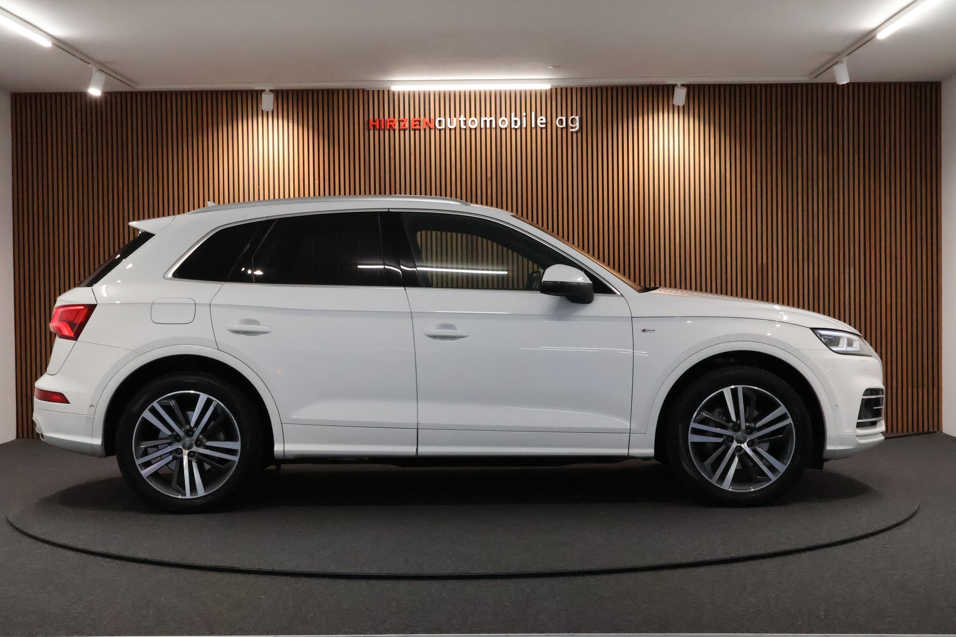 AUDI Q5 2.0 TDI sport quattro S-tronic-image-5