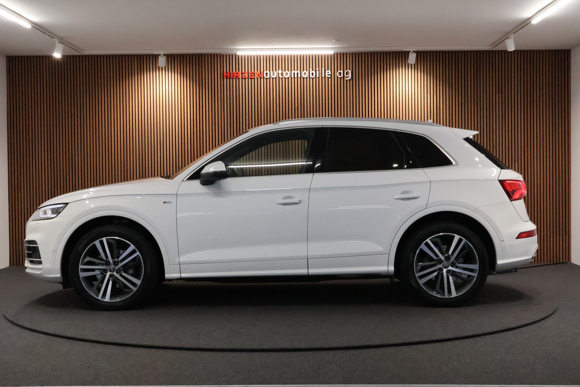 AUDI Q5 2.0 TDI sport quattro S-tronic-image-1