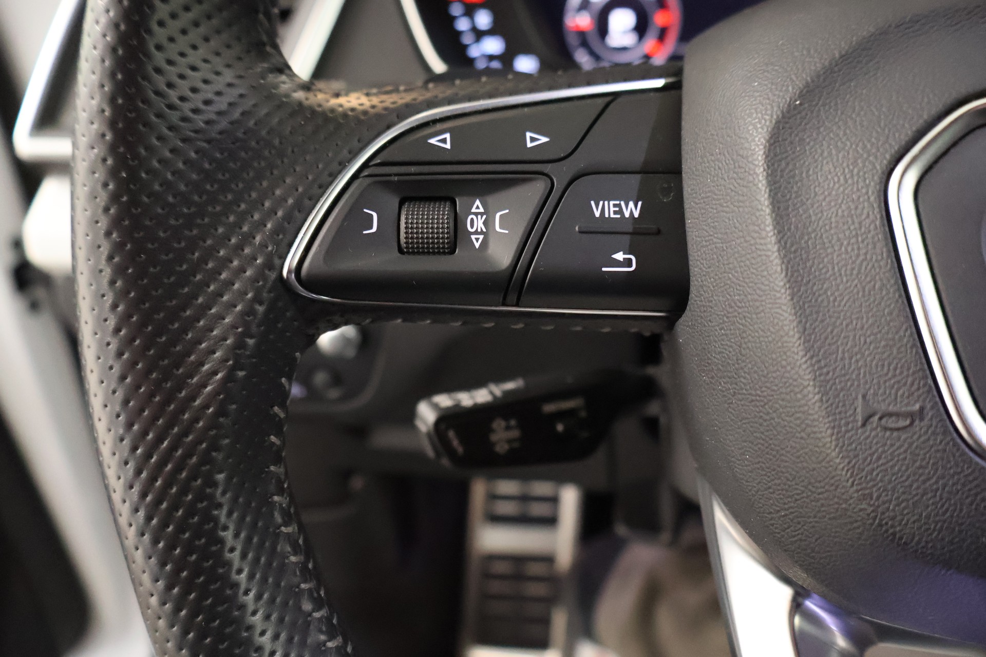 AUDI Q5 2.0 TDI sport quattro S-tronic-image-27