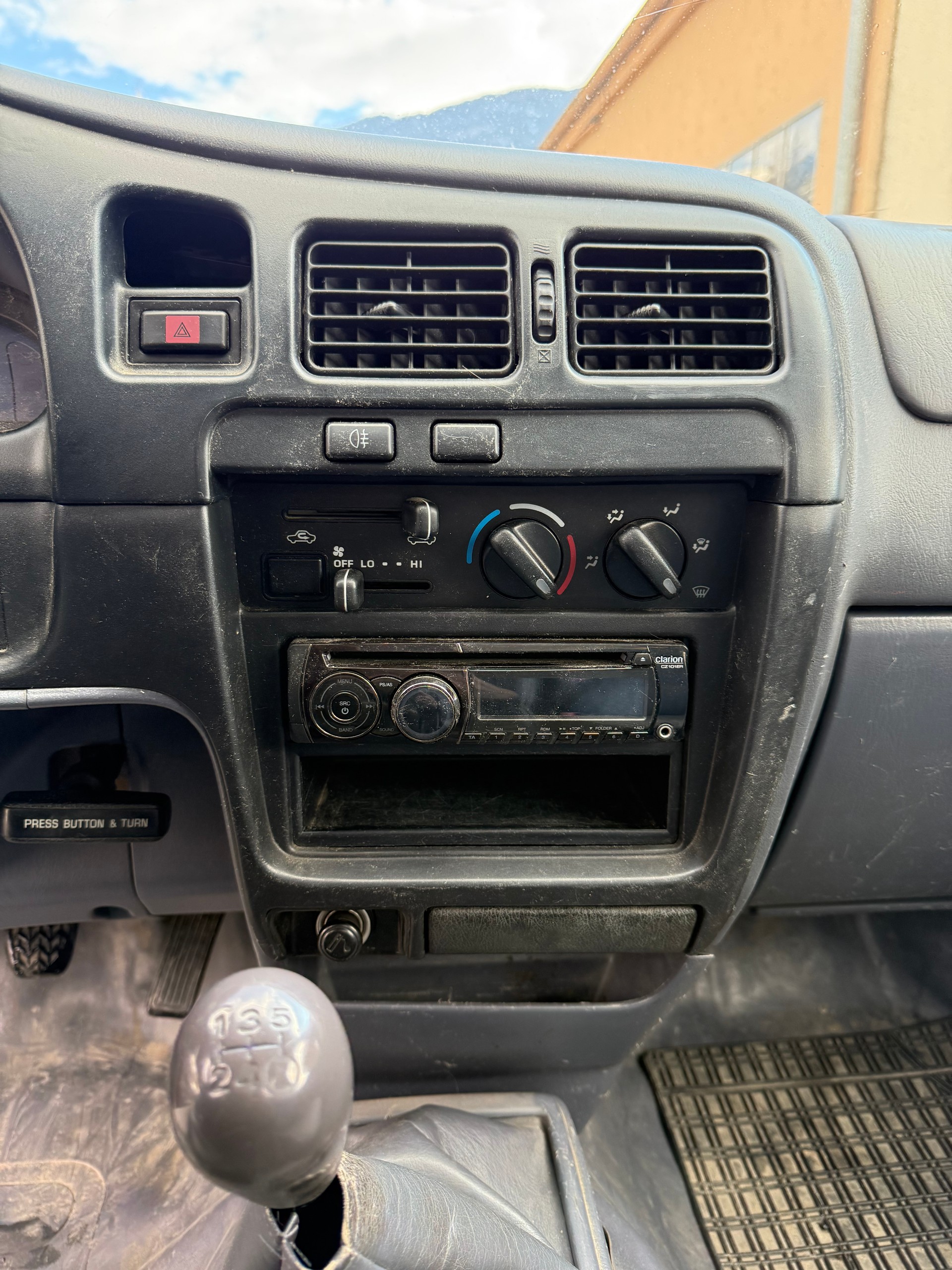 TOYOTA Hilux 4x4 2.5 D-4D-image-11