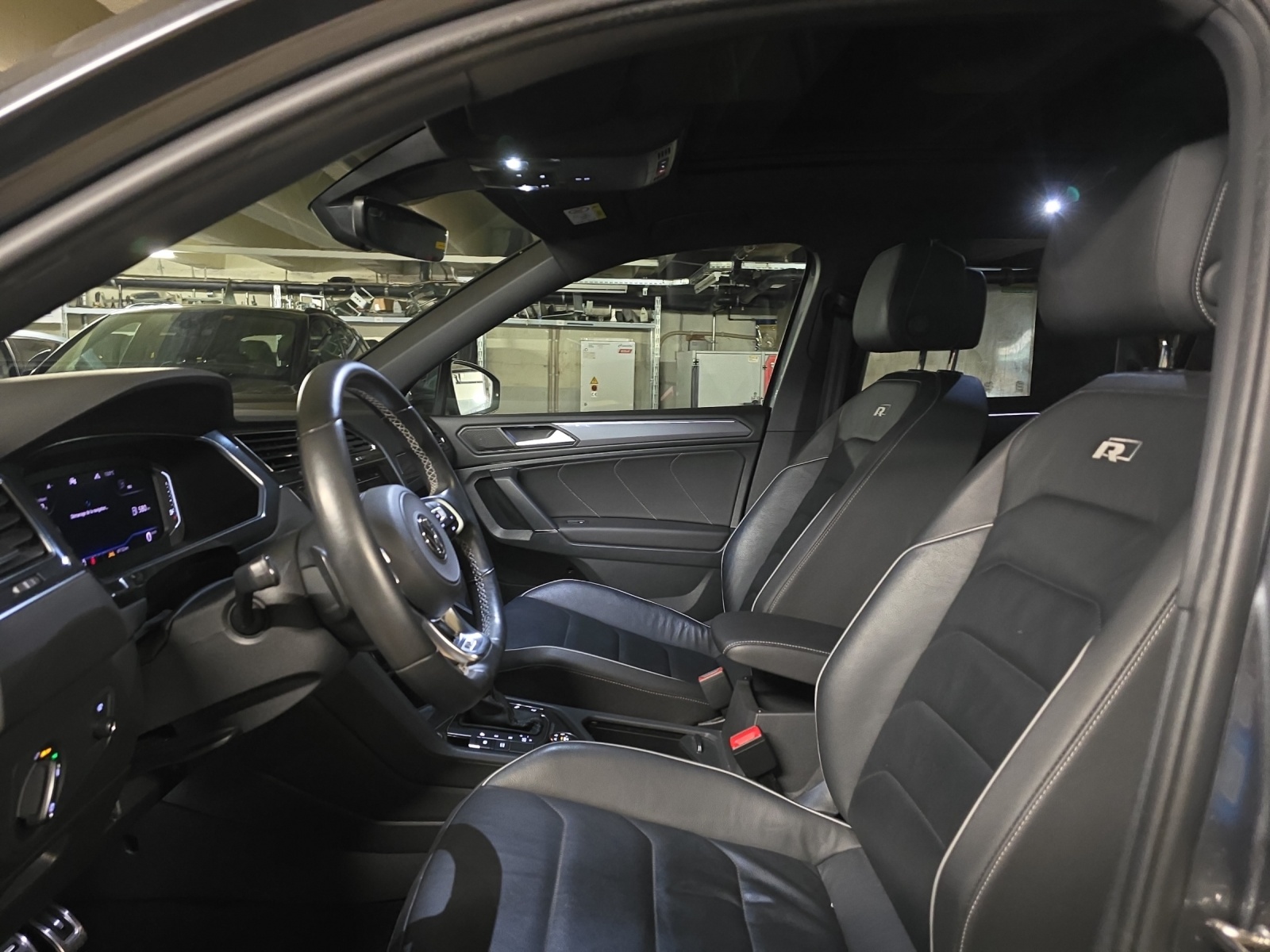 VW Tiguan Allspace 2.0TSI Highline 4Motion DSG-image-4