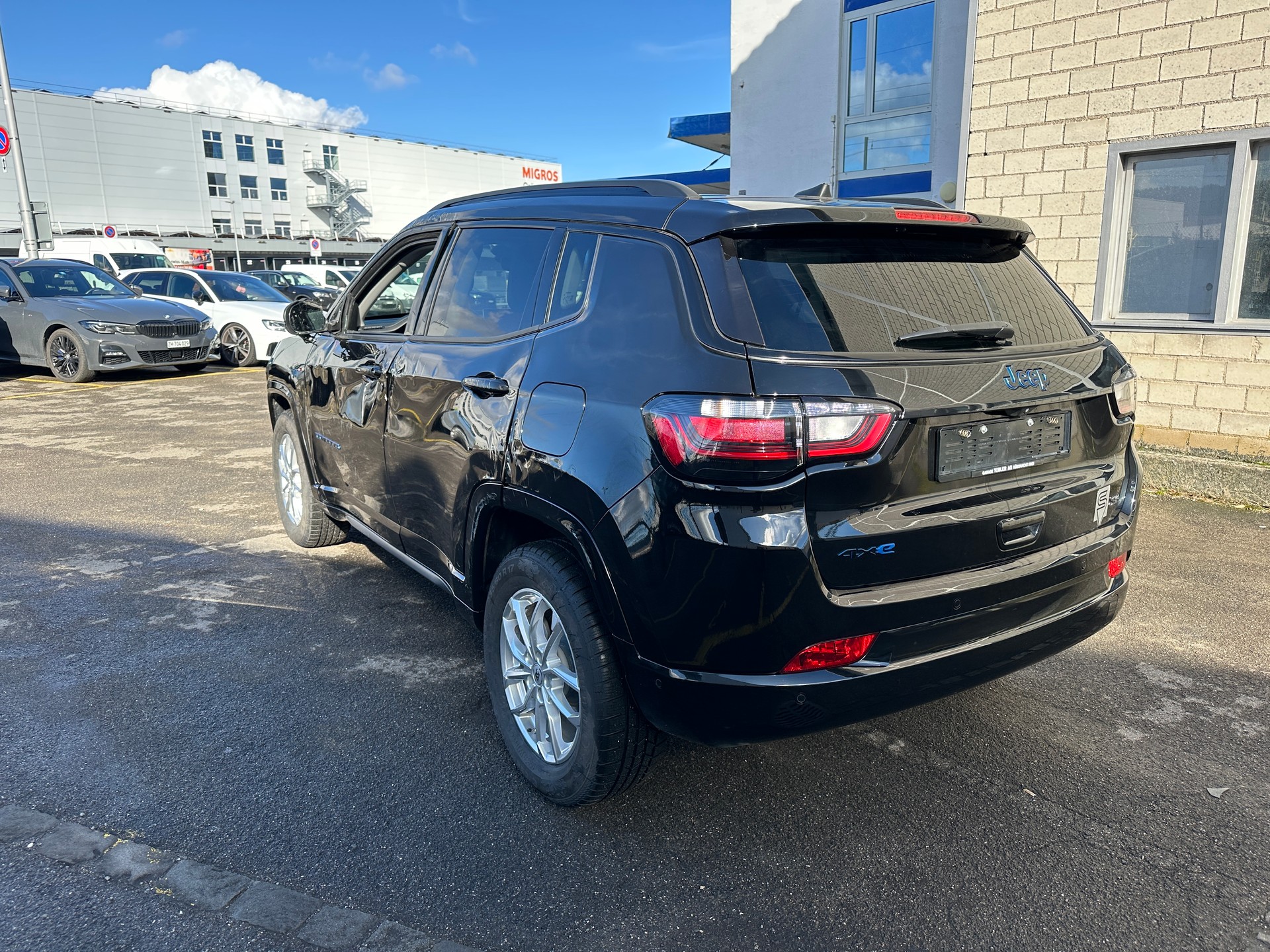 JEEP Compass 1.3 T PHEV Summit Sky AWD-image-4