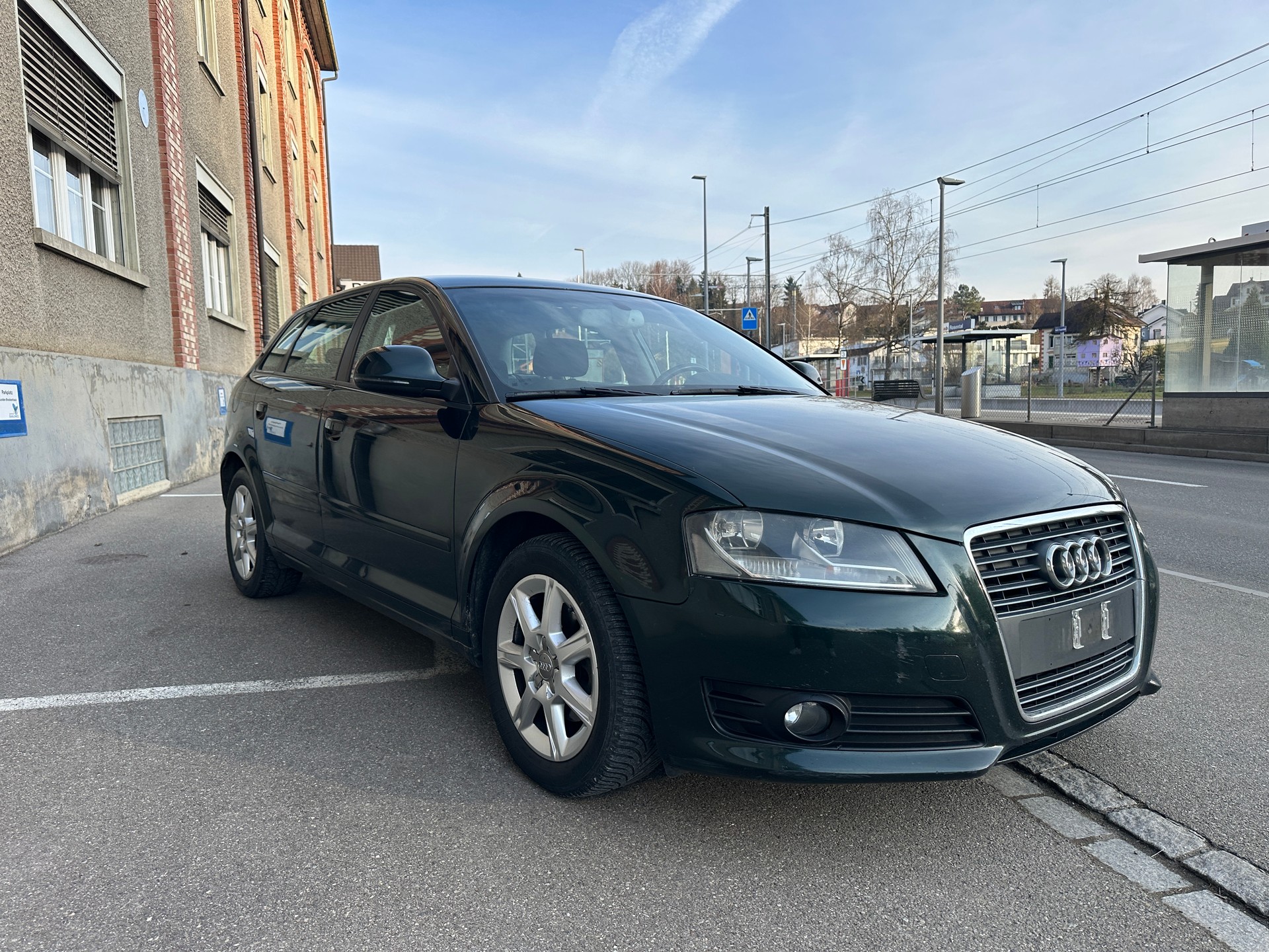 AUDI A3 Sportback 2.0 TDI Ambiente-image-2
