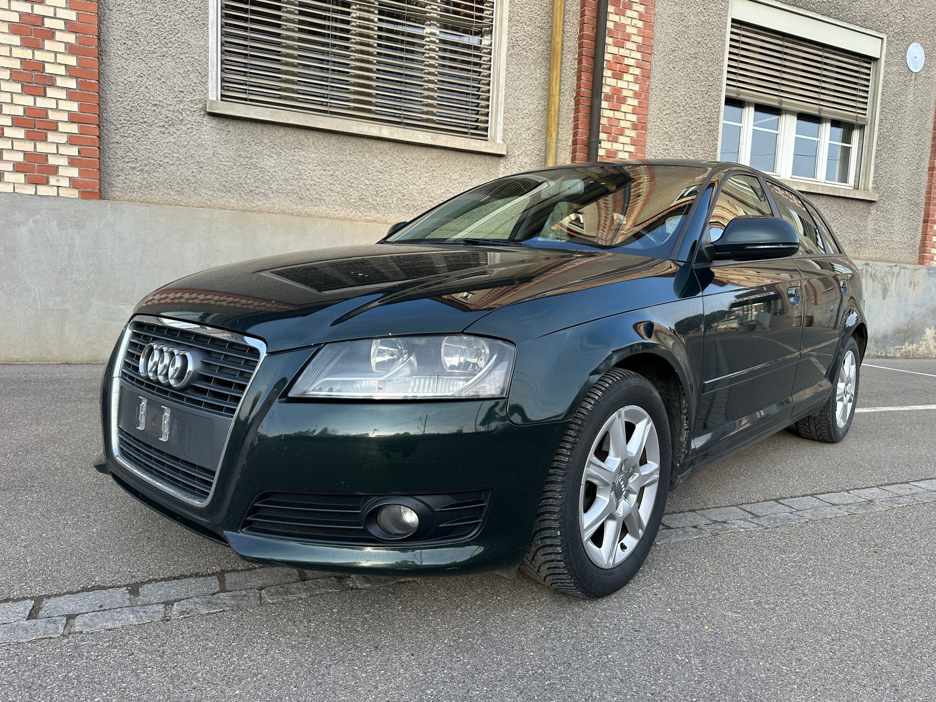 AUDI A3 Sportback 2.0 TDI Ambiente-image-0