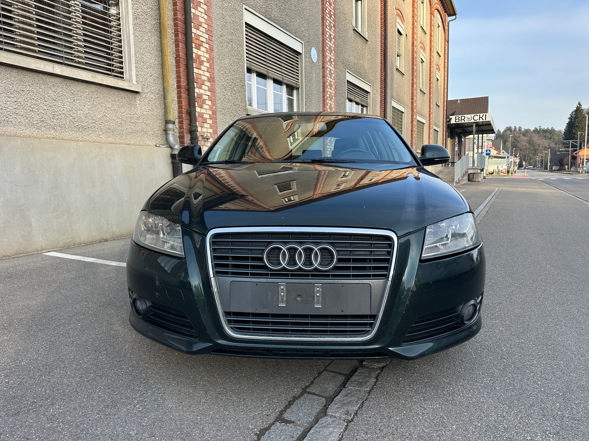 AUDI A3 Sportback 2.0 TDI Ambiente-image-1