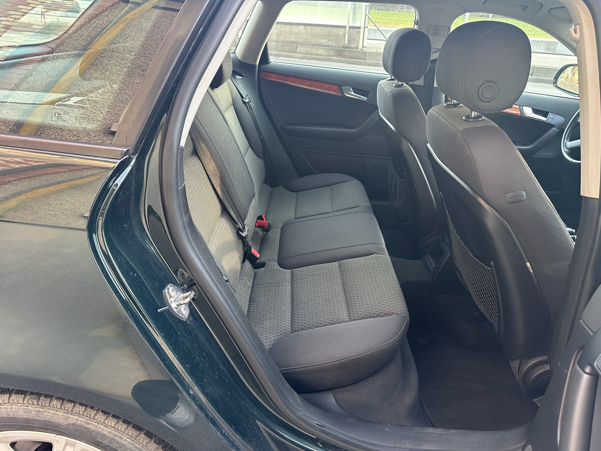 AUDI A3 Sportback 2.0 TDI Ambiente-image-11