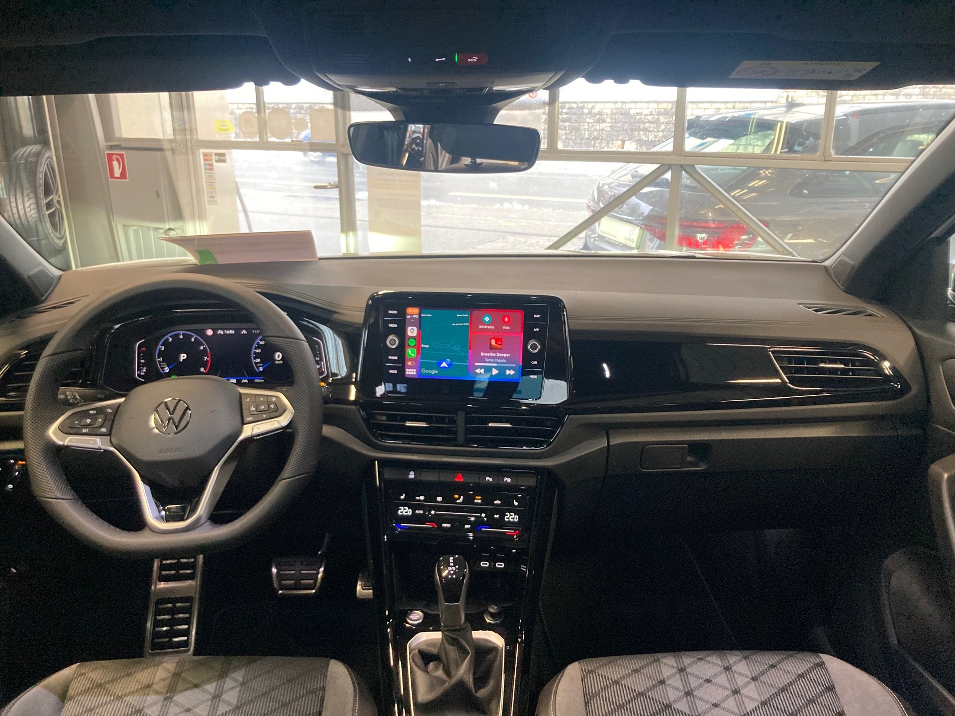 VW T-Roc 2.0 TSI R-Line DSG 4Motion-image-9