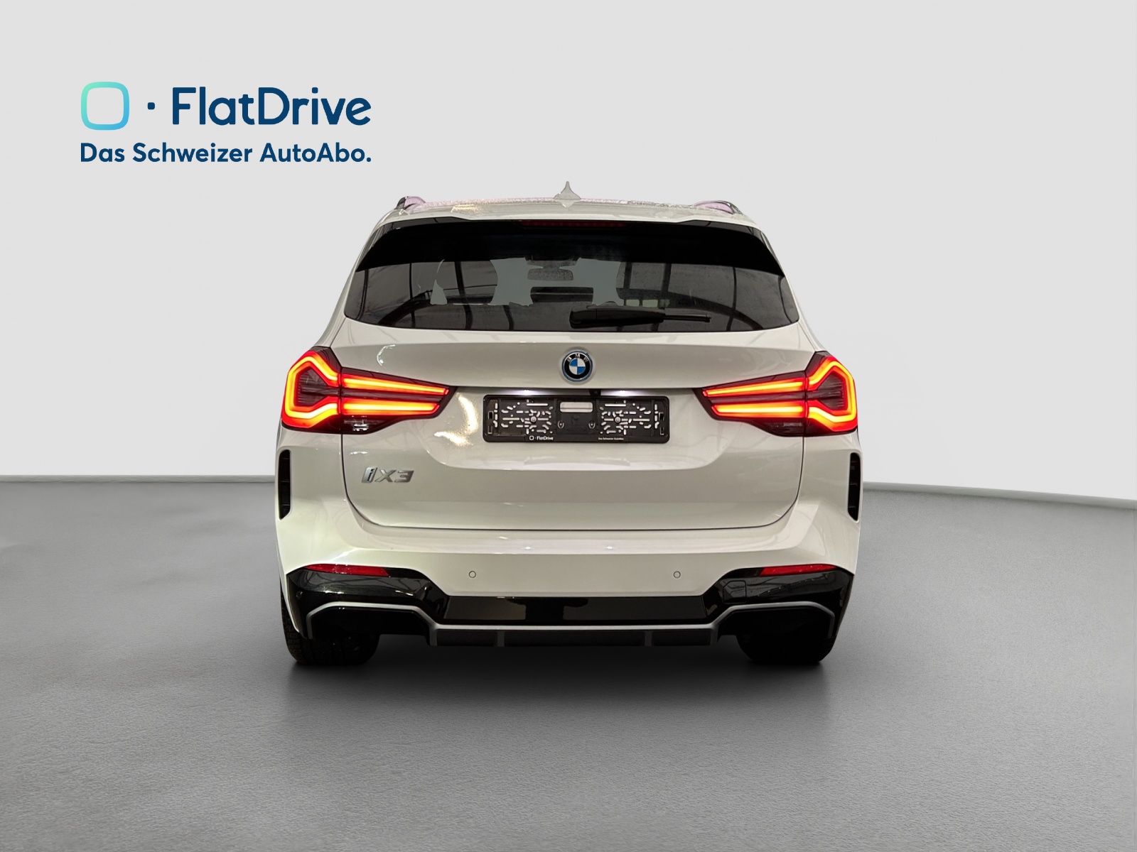 BMW iX3 Impressive - Head-up Display - Panoramadach-image-3