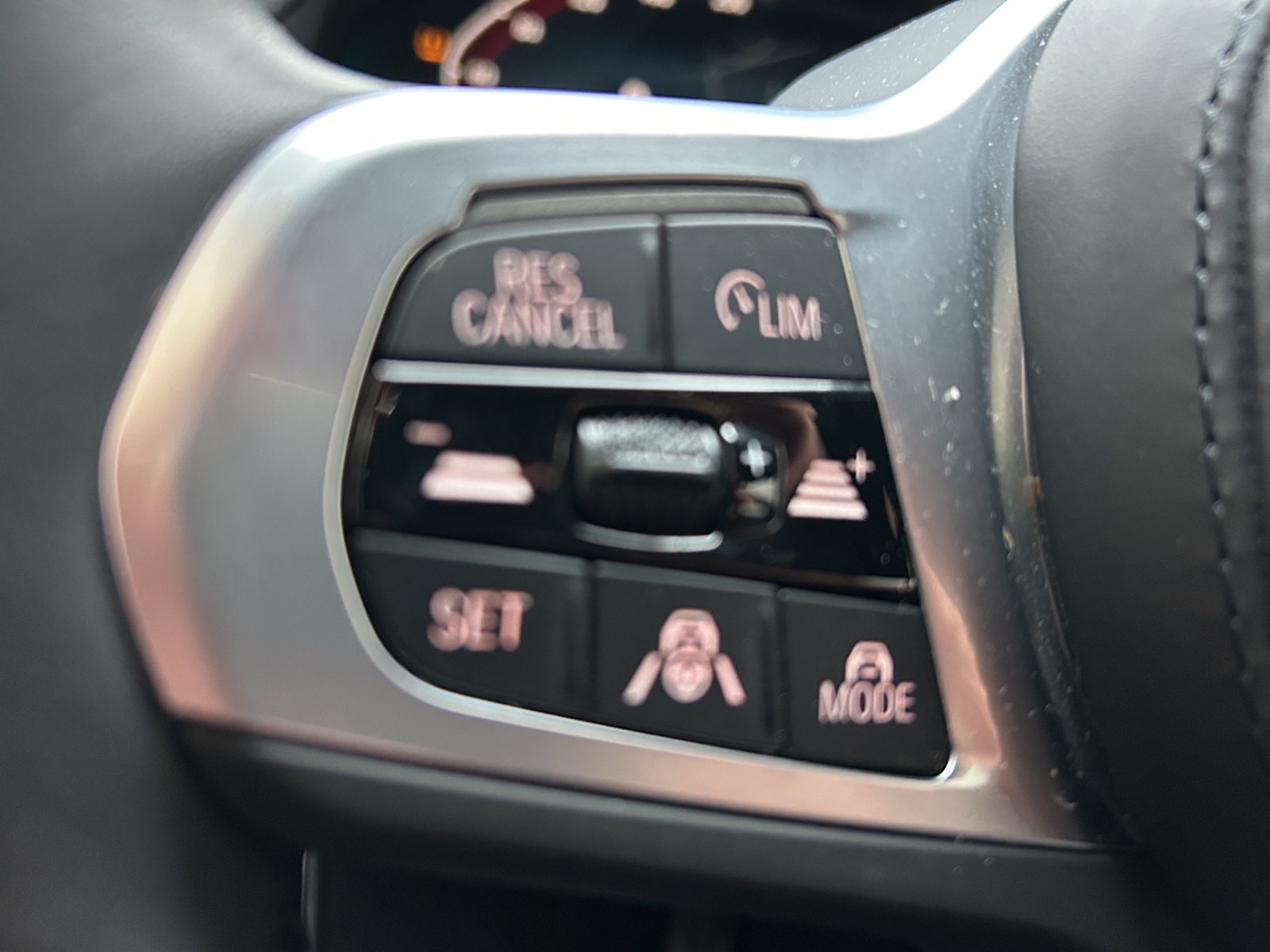 BMW iX3 Impressive - Head-up Display - Panoramadach-image-14