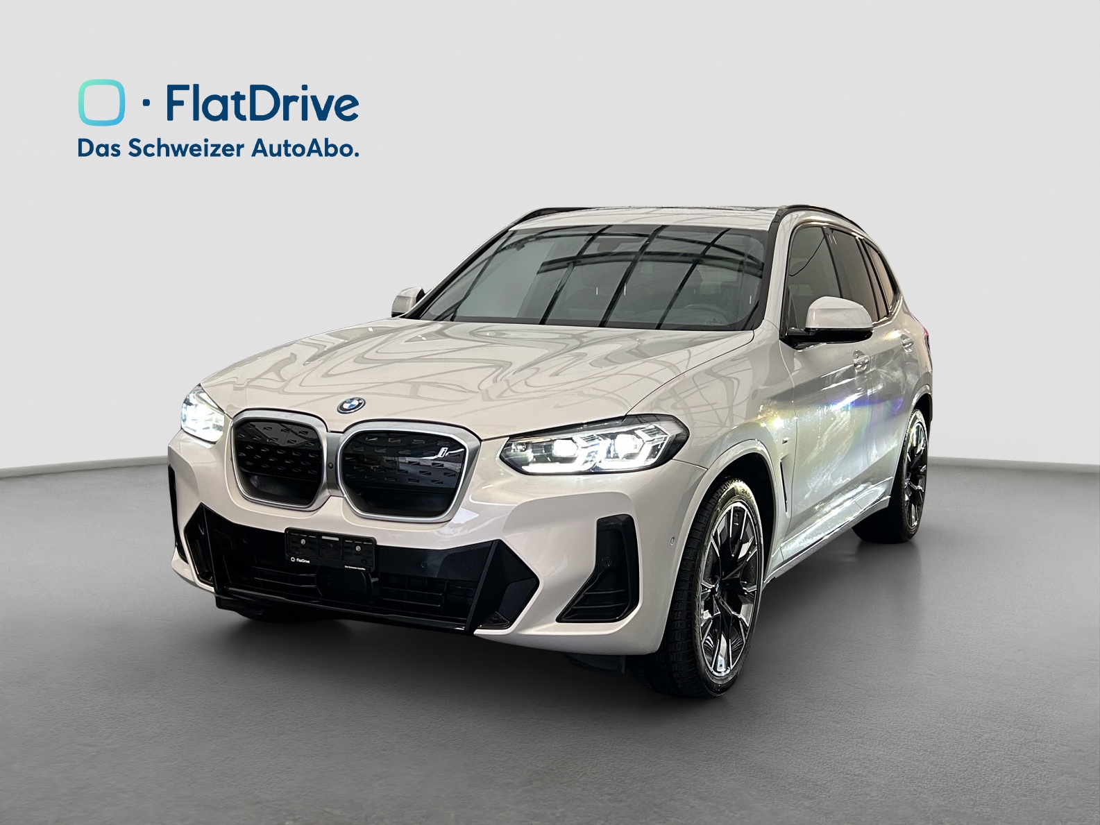 BMW iX3 Impressive - Head-up Display - Panoramadach-image-0