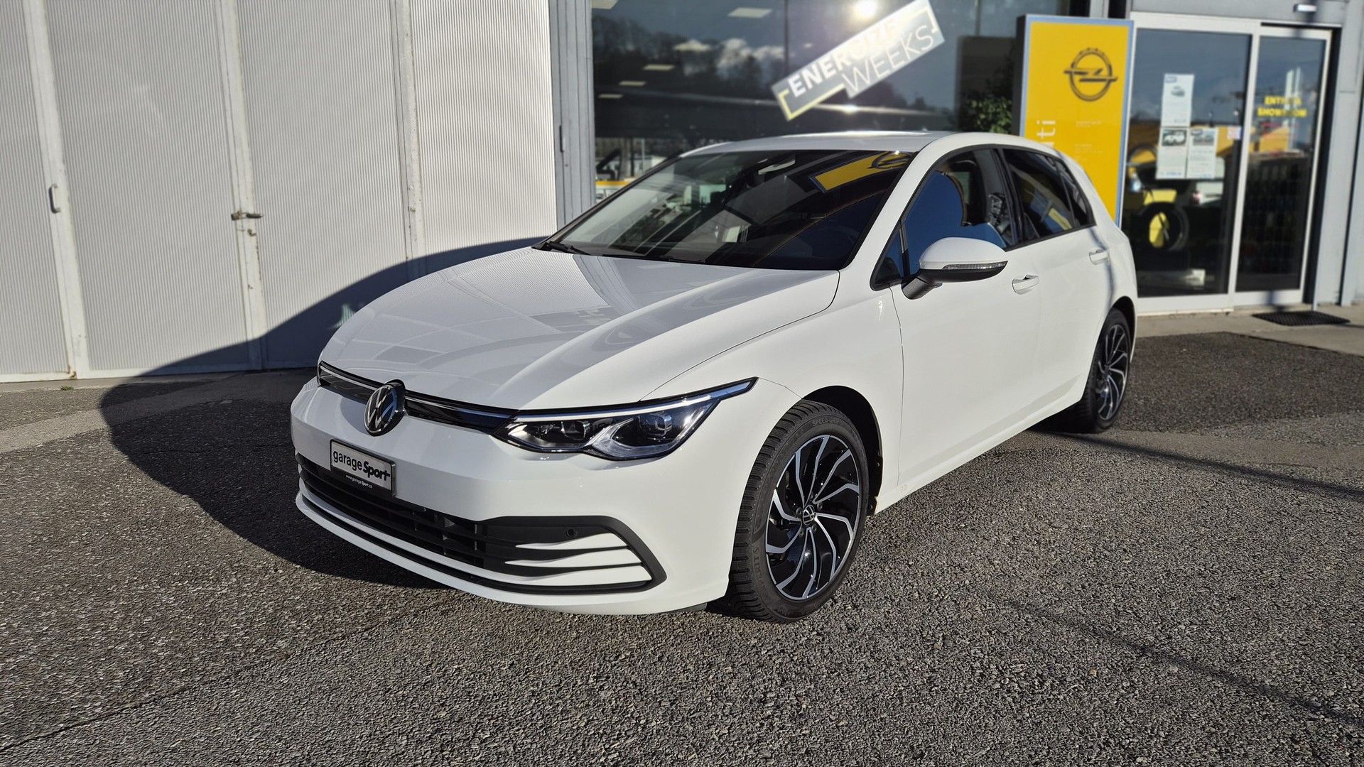 VW Golf 1.0 eTSI mHEV ACTLife DSG-image-3