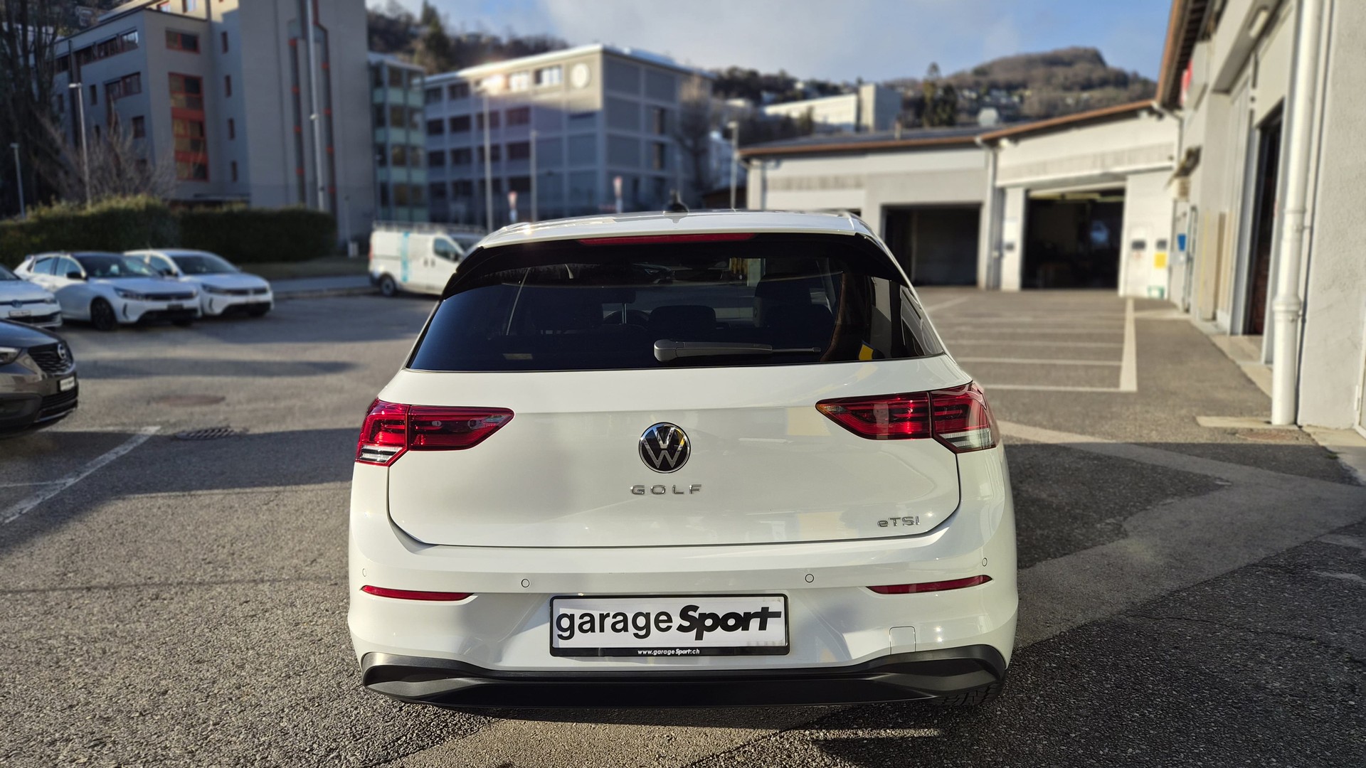 VW Golf 1.0 eTSI mHEV ACTLife DSG-image-6