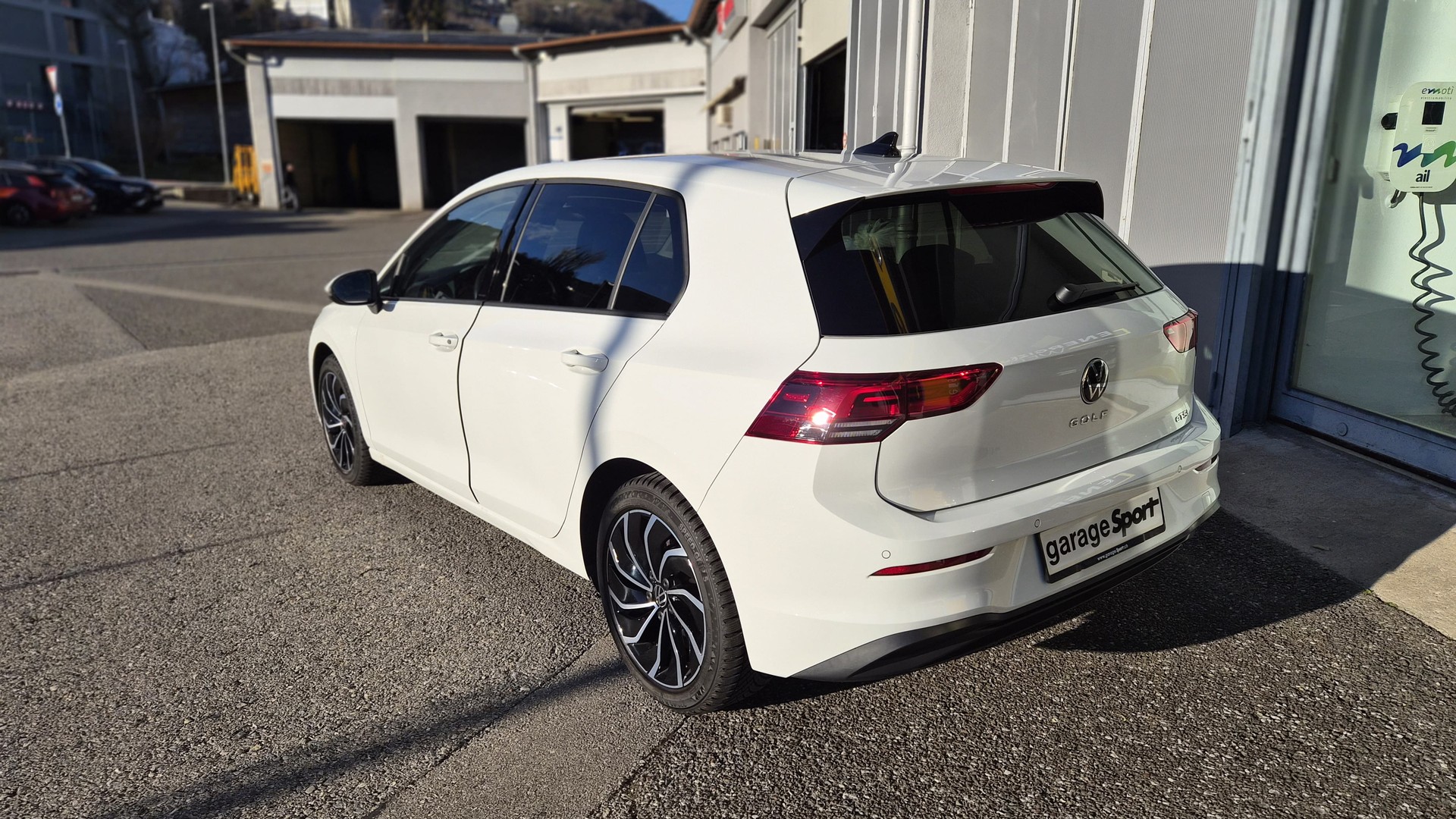 VW Golf 1.0 eTSI mHEV ACTLife DSG-image-5