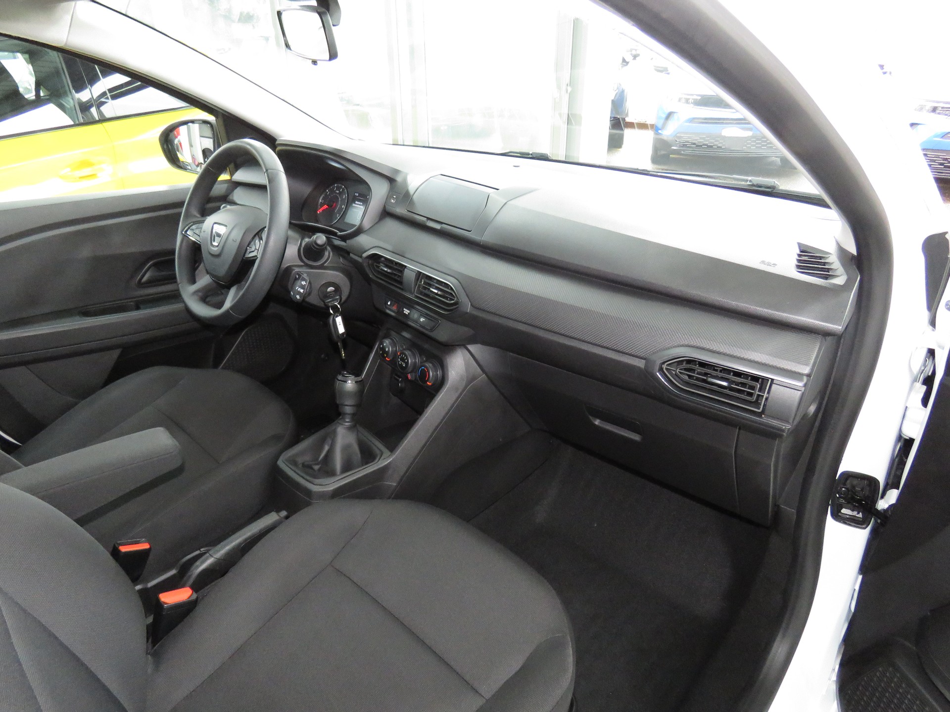 DACIA Sandero SCe 65 Essential-image-10