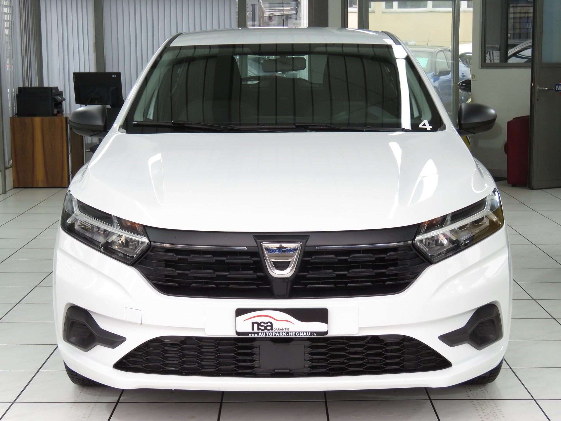 DACIA Sandero SCe 65 Essential-image-1