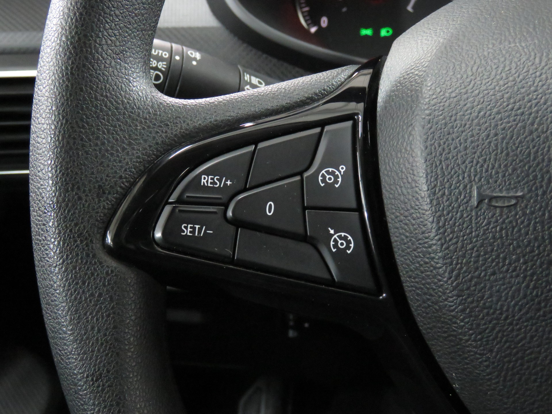 DACIA Sandero SCe 65 Essential-image-14