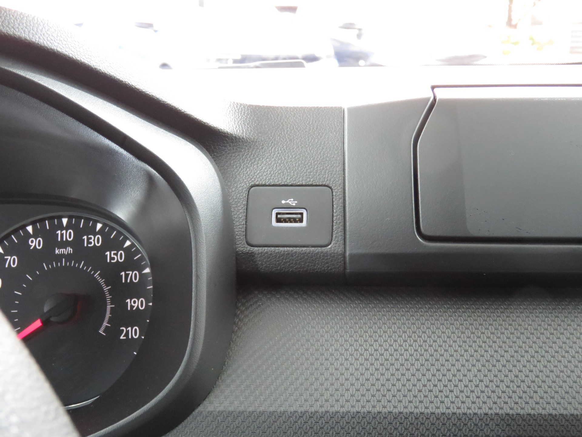 DACIA Sandero SCe 65 Essential-image-18