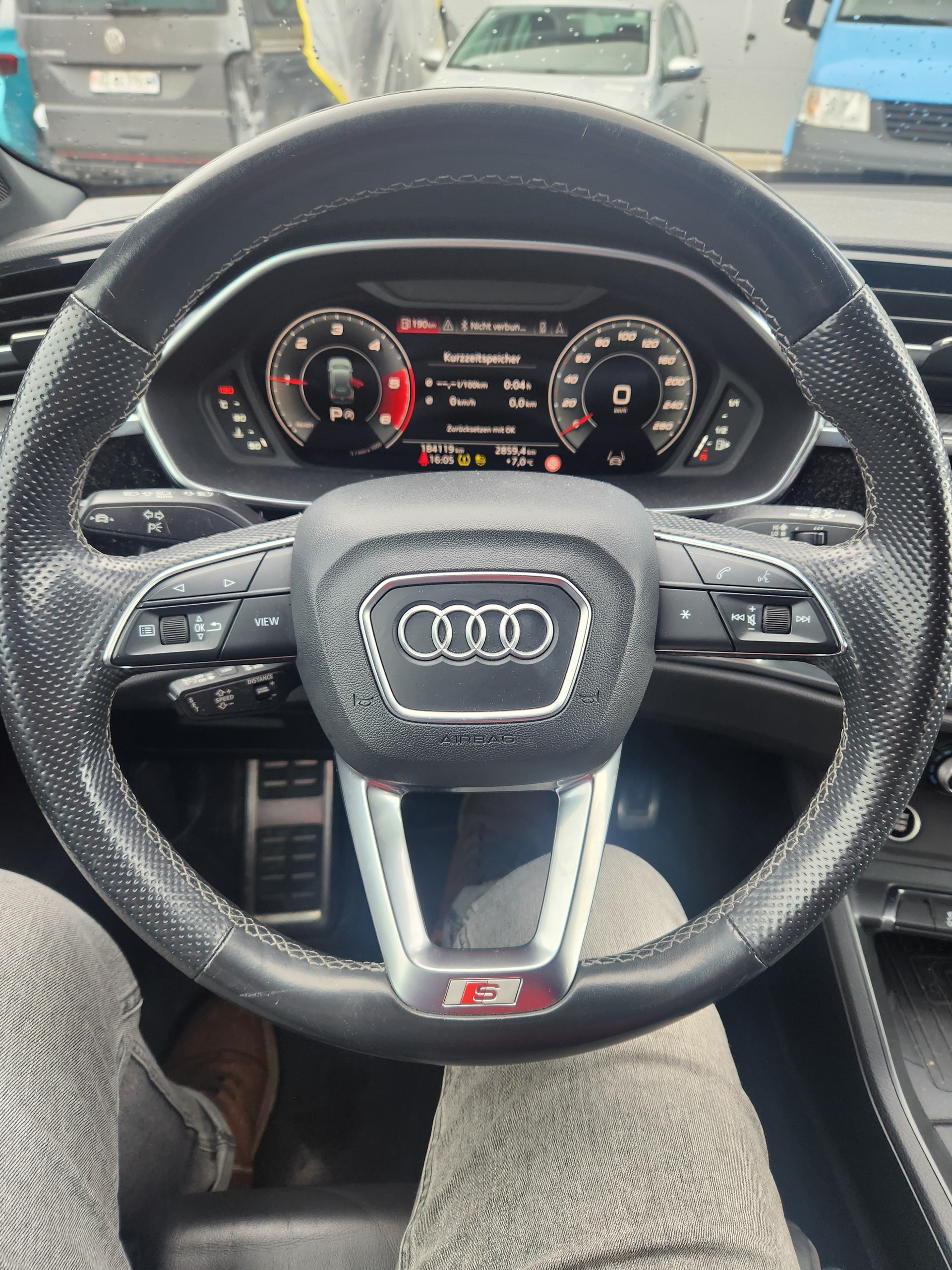 AUDI S line-image-12