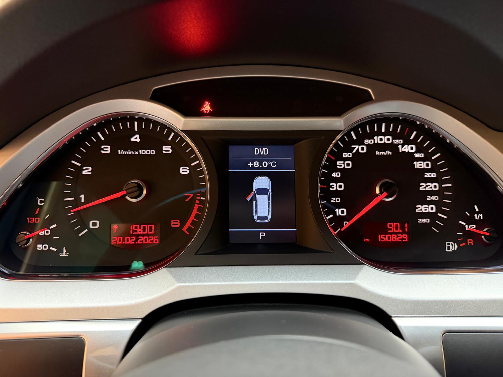 AUDI A6 Avant 3.0 V6 TFSI quattro T-Tronic-image-22