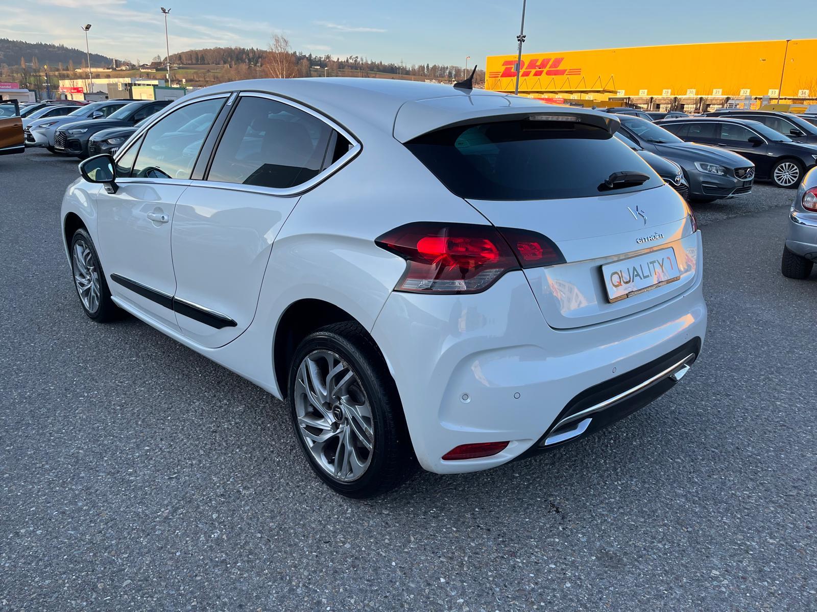 DS AUTOMOBILES 4 1.6 THP 200 Sport Chic-showroom-element-3