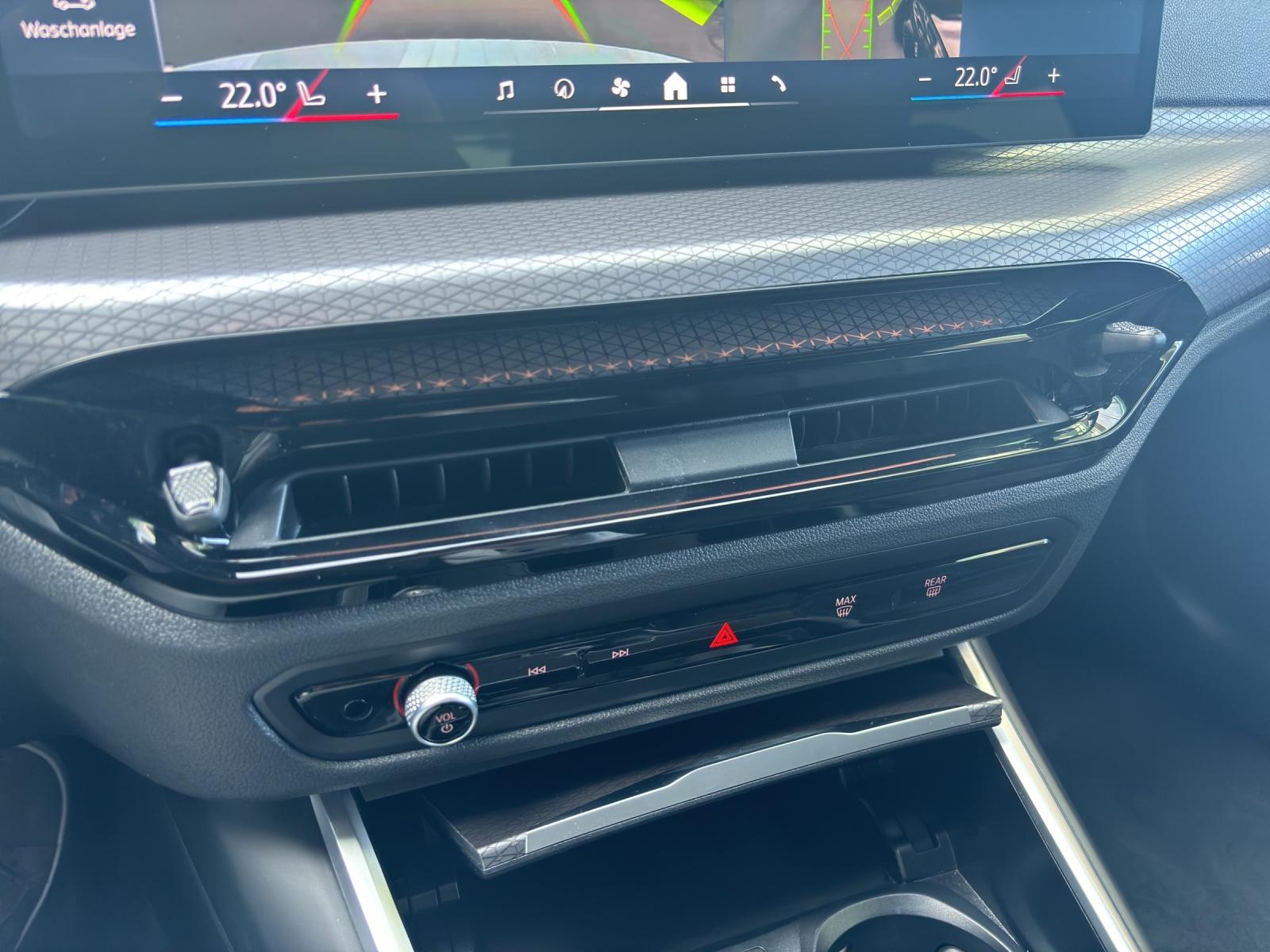 BMW 320d xDrive SAG Touring-image-14