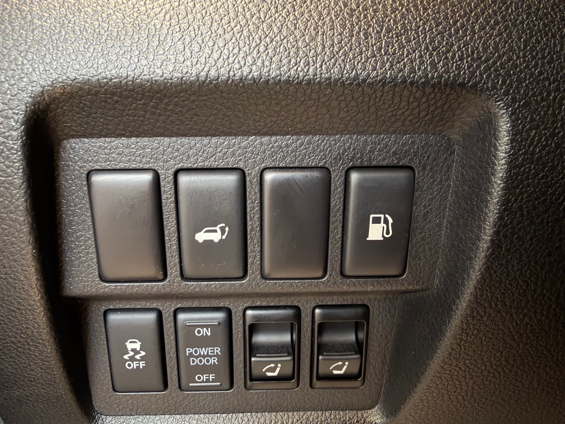 NISSAN Murano 2.5 dCi Executive Swiss Edition Automatic-image-22