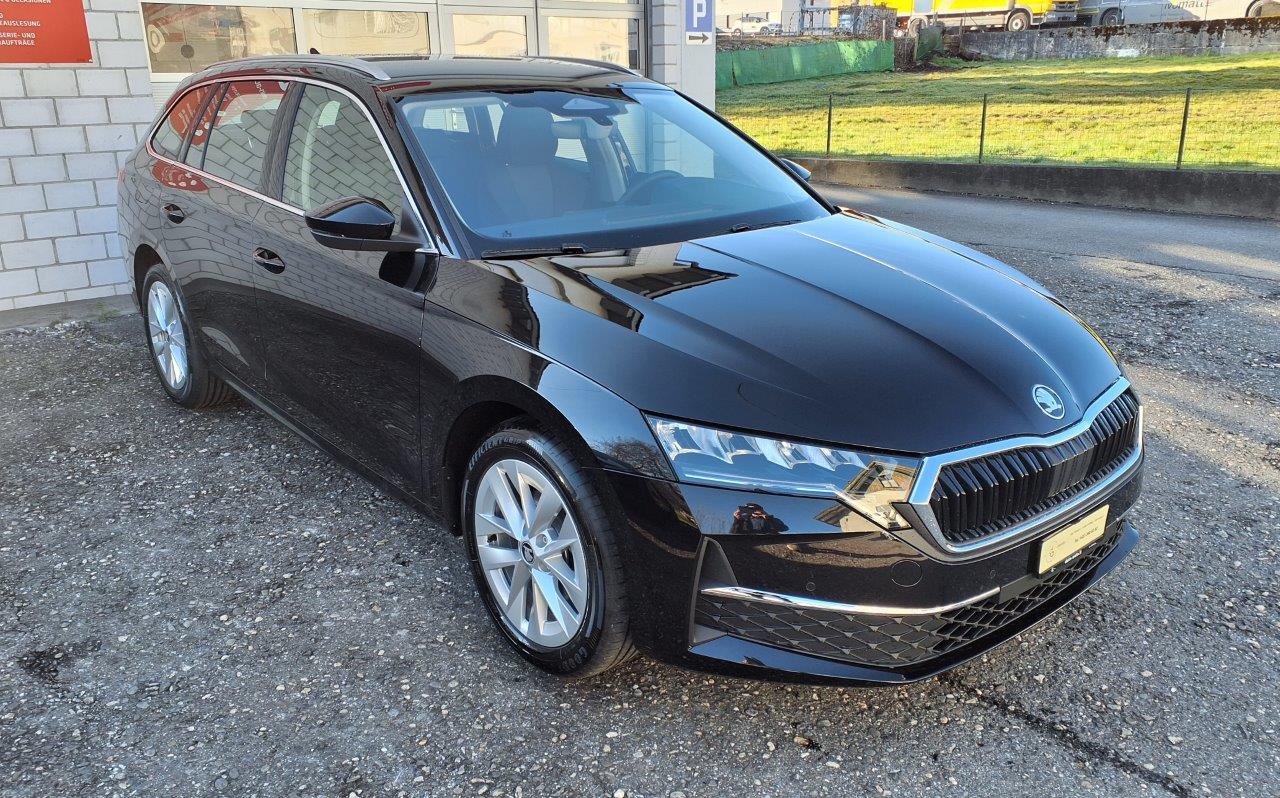 SKODA Octavia Combi 1.5 TSI Selection DSG