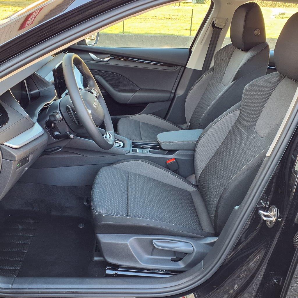 SKODA Octavia Combi 1.5 TSI Selection DSG-image-8
