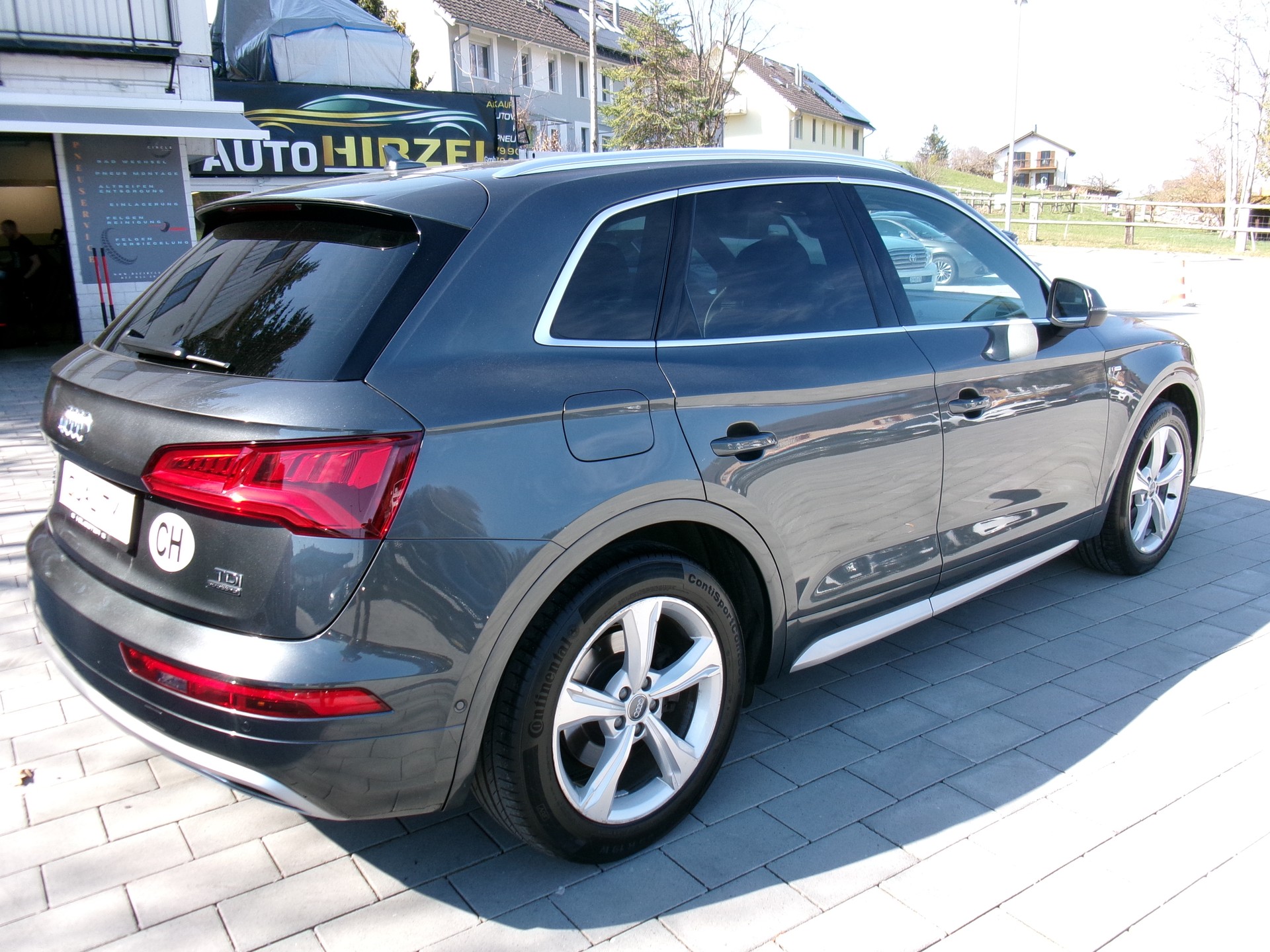 AUDI Q5 2.0 TDI sport quattro S-tronic-image-9