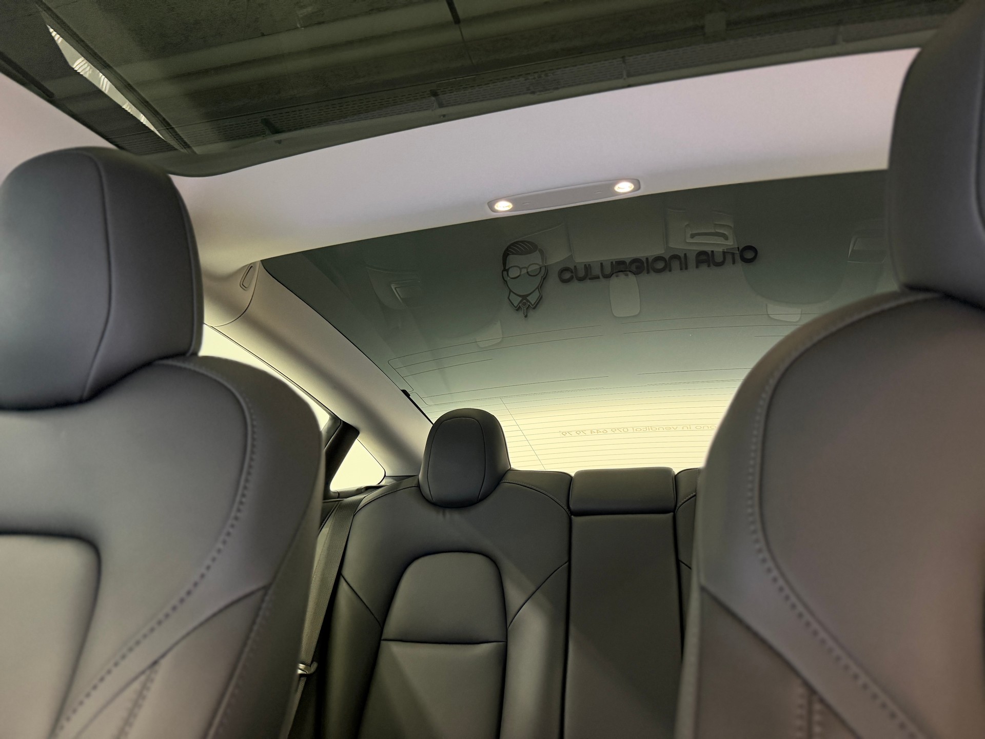 TESLA Model 3-image-11