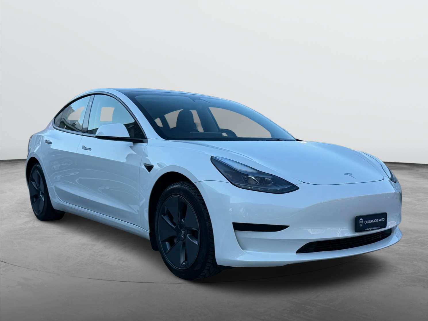 TESLA Model 3-image-2