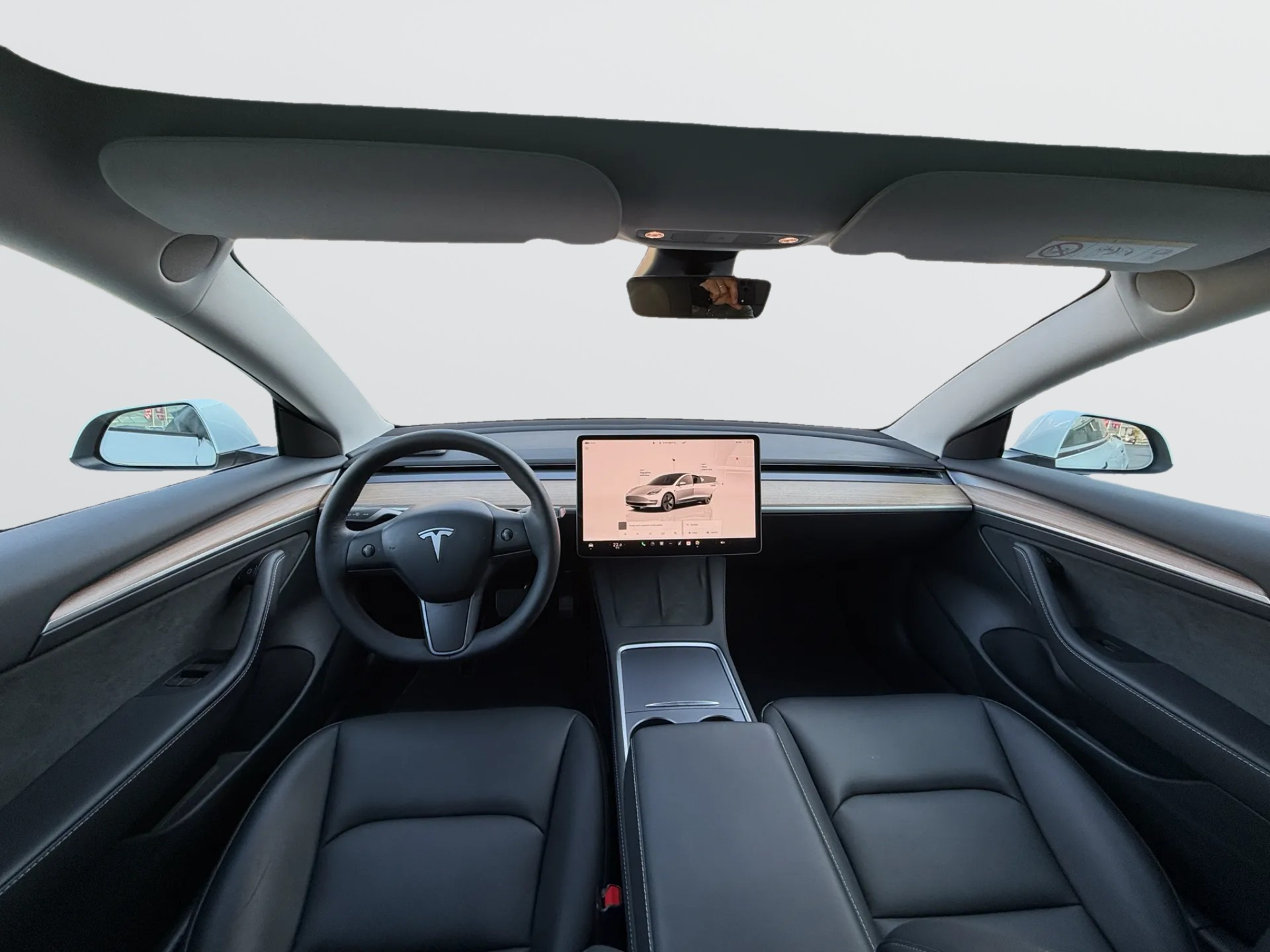 TESLA Model 3-image-8
