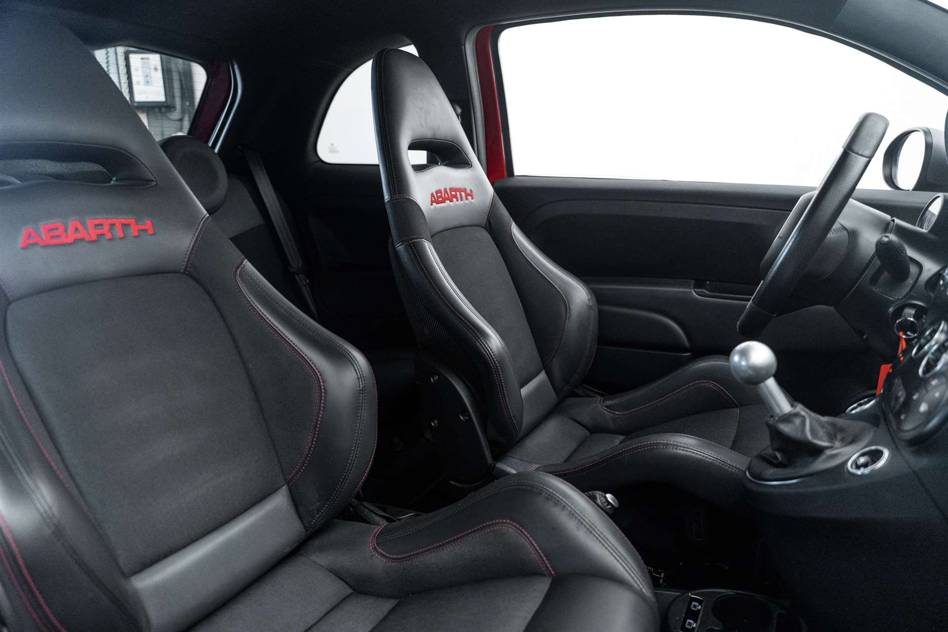FIAT 695 1.4 16V Turbo Abarth Competizione-image-10